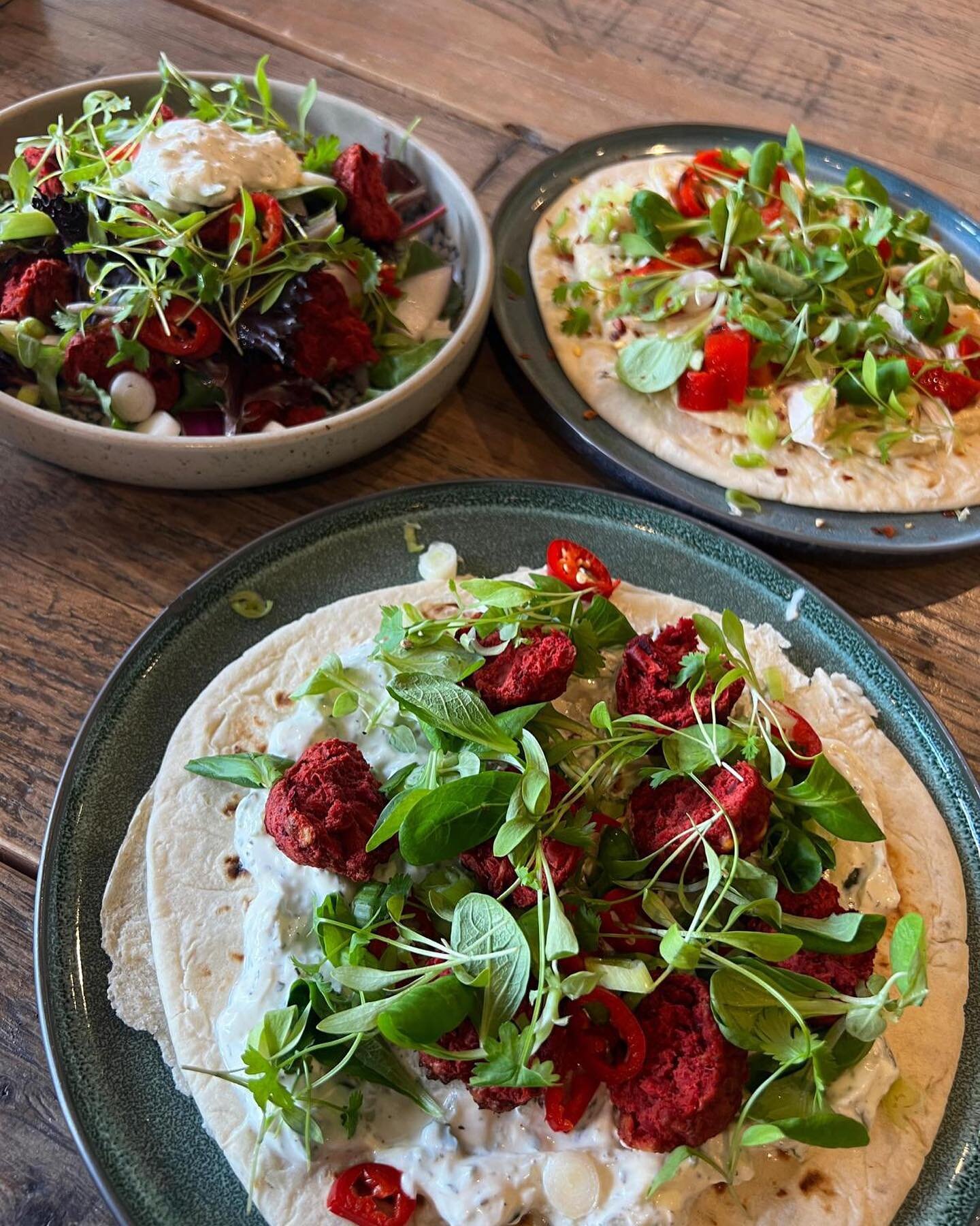 Our brand new delicious summer menu launches today 🍽

Get ready to see a whole lot of colour and taste full of flavour!

Enjoy delicious flat breads, salad bowls and wraps available to dine in or takeaway 🥗

Along with our signature cheese and char