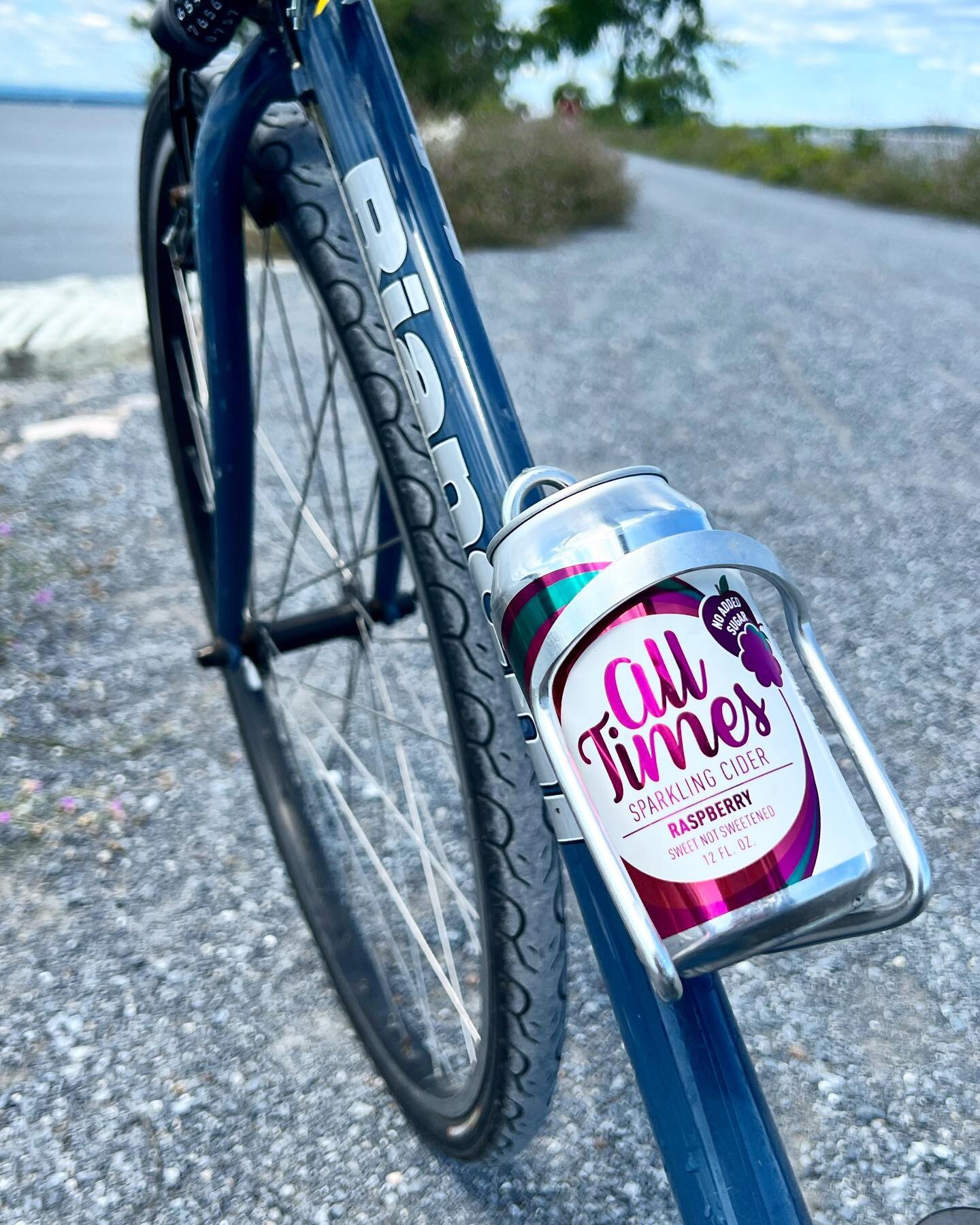 Good for bike times, good for all times! We&rsquo;ve got the perfect refreshing boost for your ride 🍎🚲 

#sweetnotsweetened #enjoyalltimes #realjuice #nonalcoholic #sparklingcider