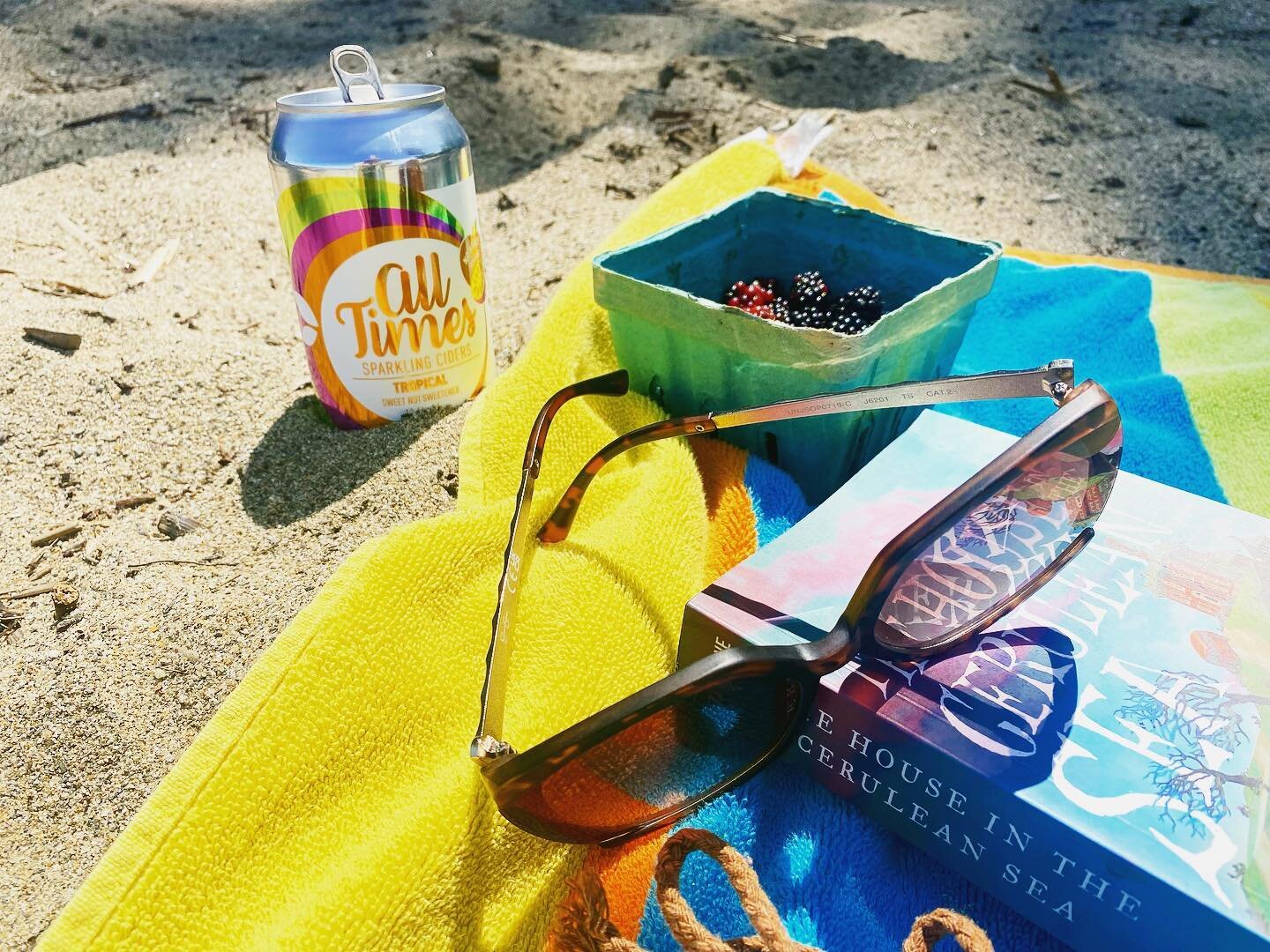 Good for beach days, good for All Times! Stock up for a sun-filled weekend 🌞🏖️🍎 

#suntimesalltimes #beachvibes #sweetnotsweetened #tropicalapplecider #madeforanytime #nonalcoholic