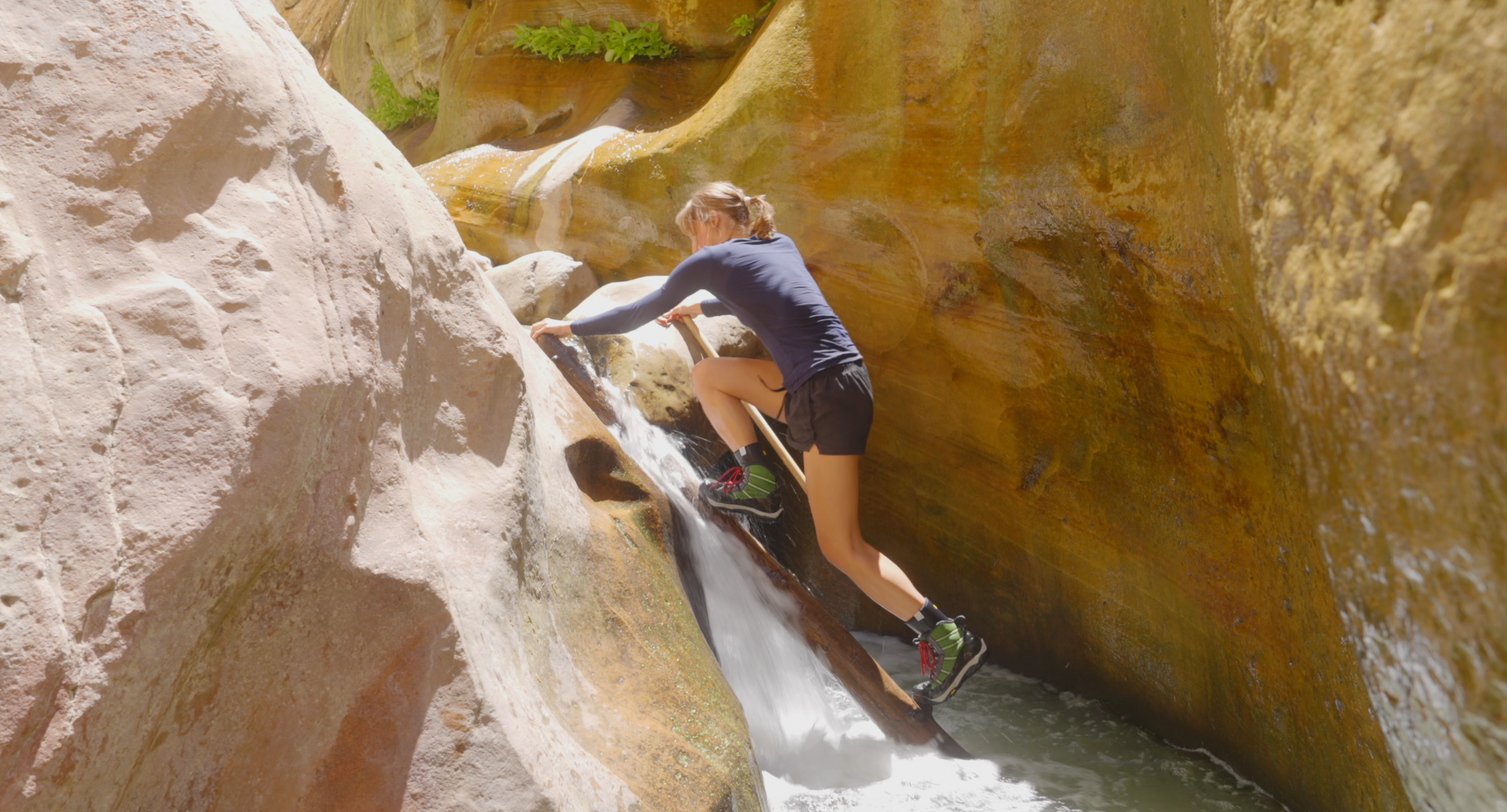 Best Shoes for Hiking the Narrows in Zion National Park (2025 Guide)