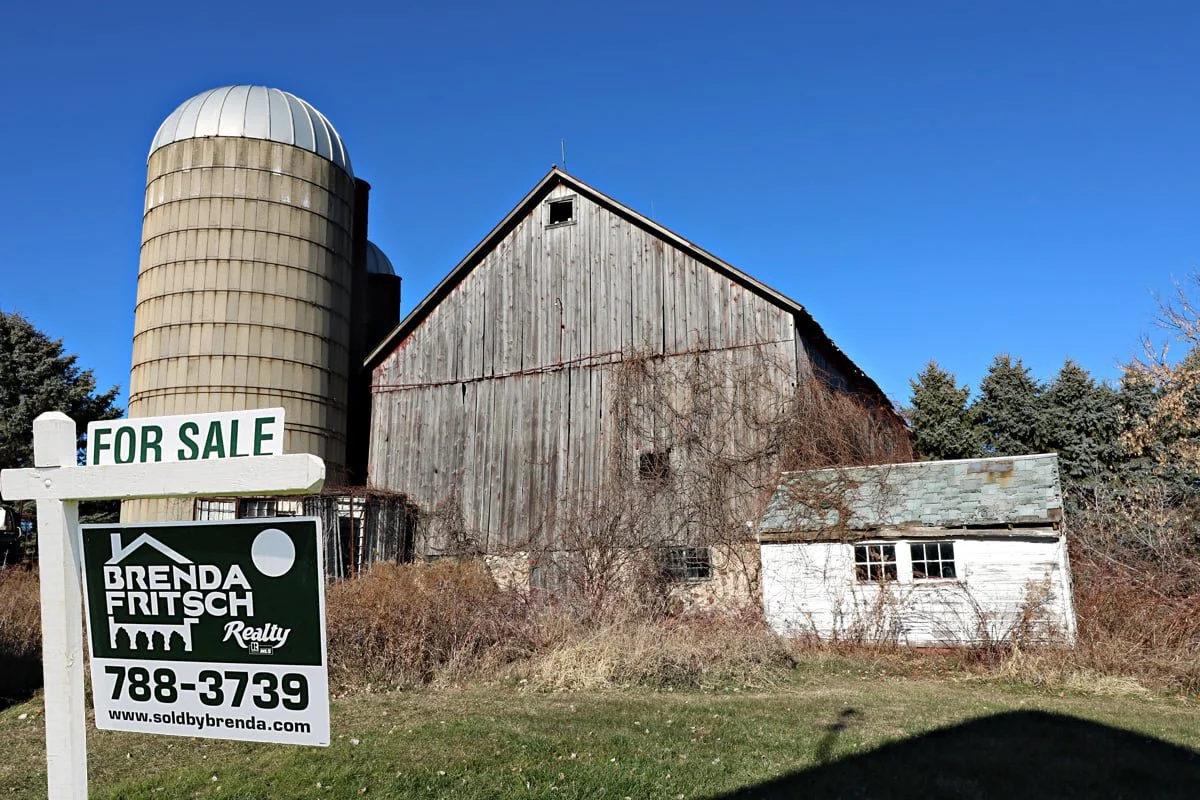 barn_for_sale.jpeg