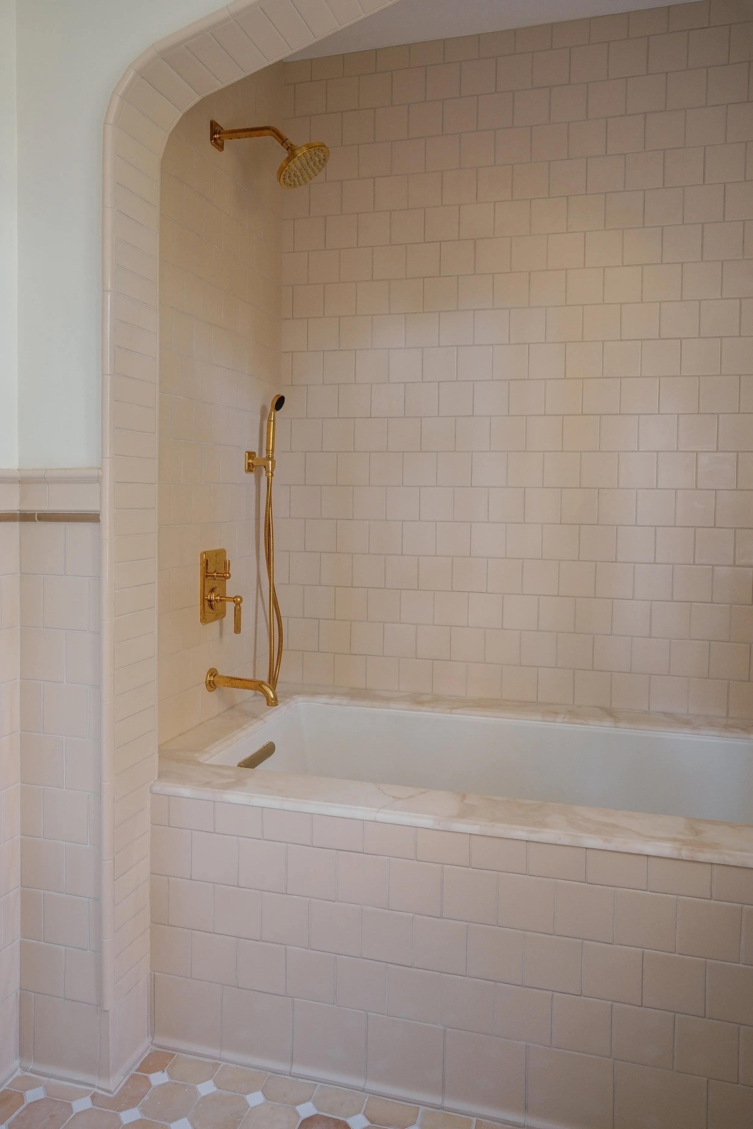 23_Bathrooms.jpg