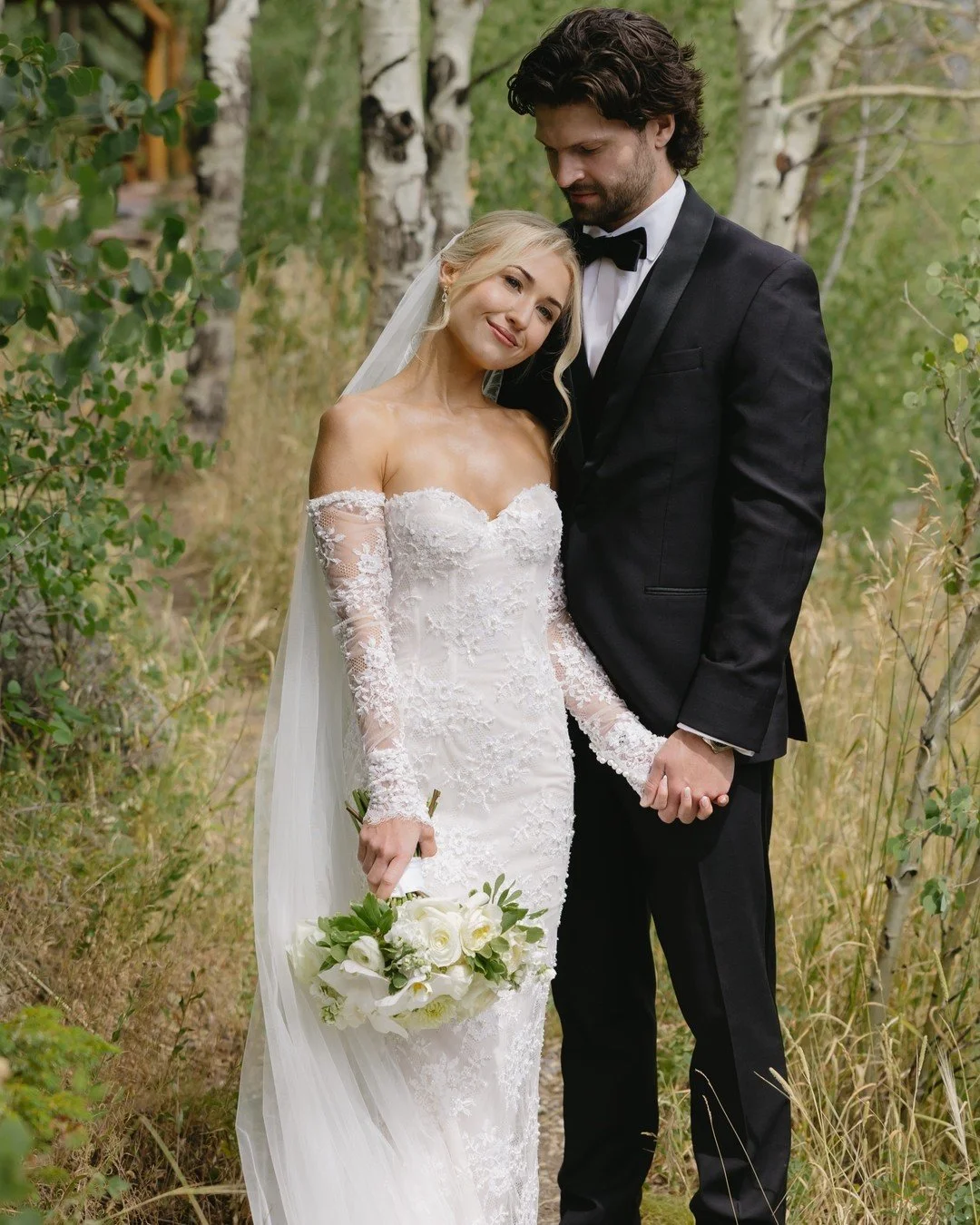 Nicolette and Tanner 🕊️

Venue @grandlakelodge
Photography @laurfernandezphoto
Coordination @pepperandjuneevents
Hair and Makeup @aeternumartistry
Florist @zaleaflowers

#weddingplanning #wedding #brideandgroom #bride #groom #weddingdress #coloradow