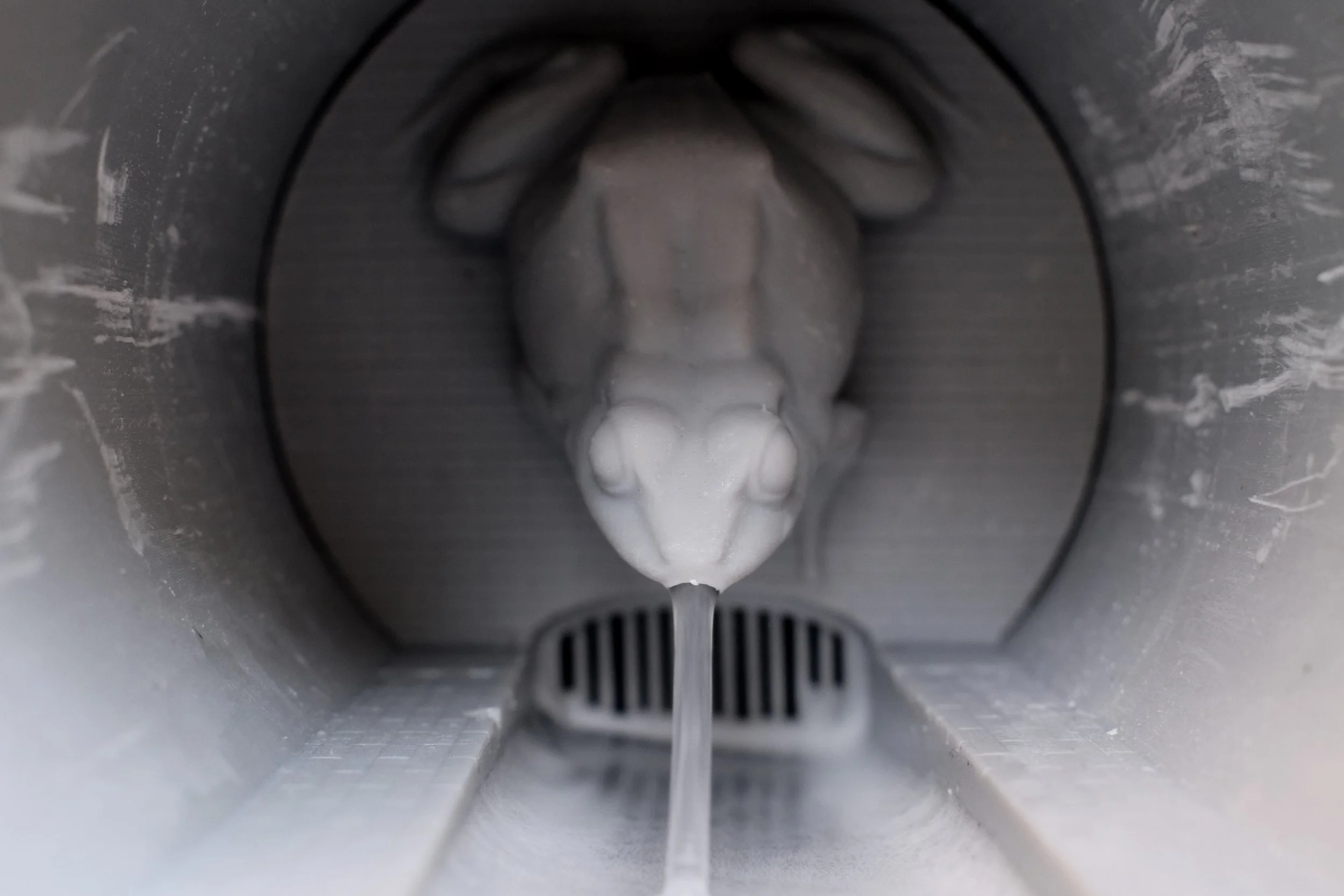 Rodrigo Red Sandoval Hydra interior sculptural detail inside PVC pipe, Croma