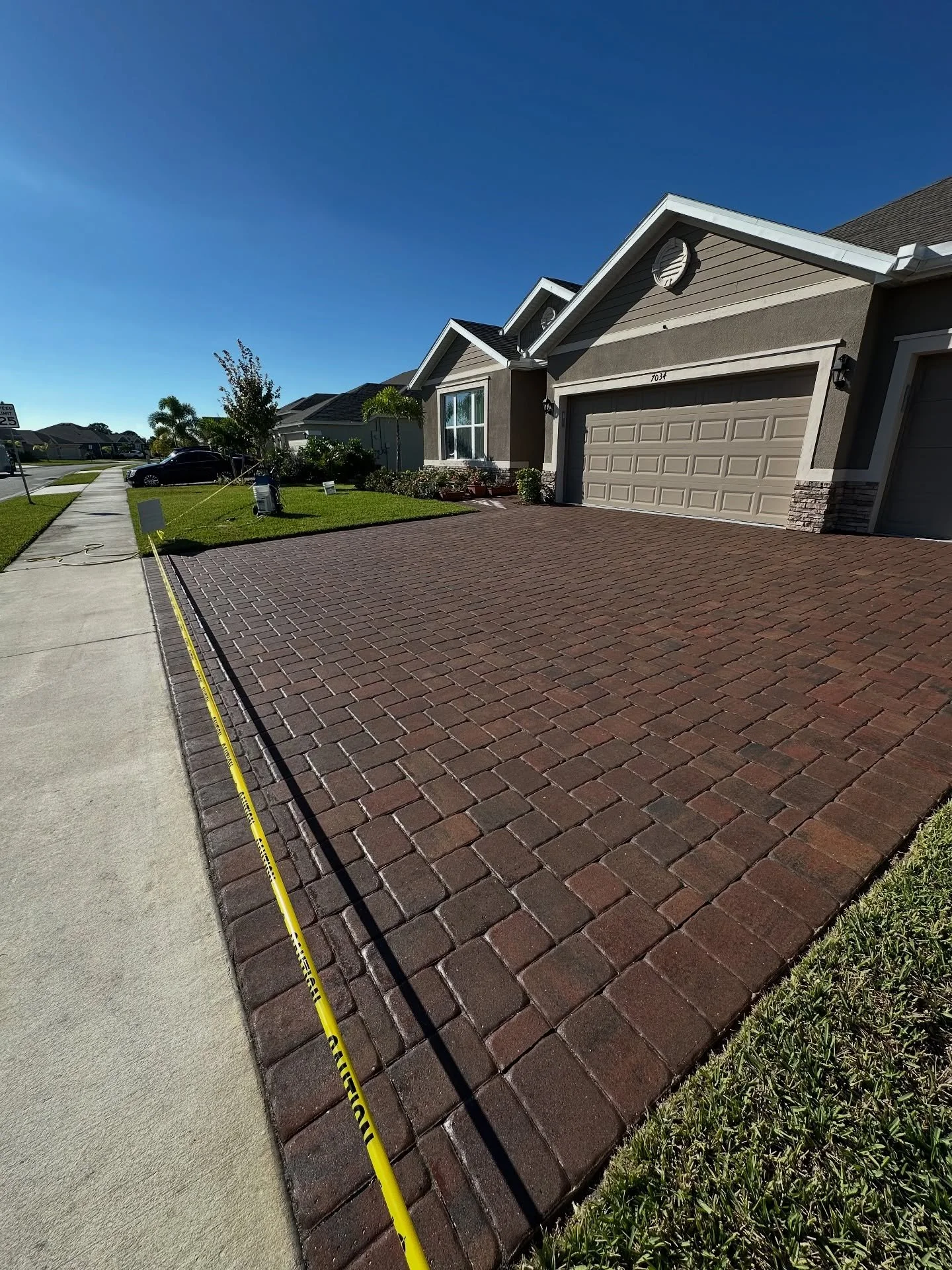 Breaking news: there’s been a neighborhood-wide outbreak of freshly sealed driveways. 👀
Symptoms include sudden driveway envy, HOA bragging rights, and unsolicited compliments from dog walkers.
Experts say the source is… Press Seal 😎