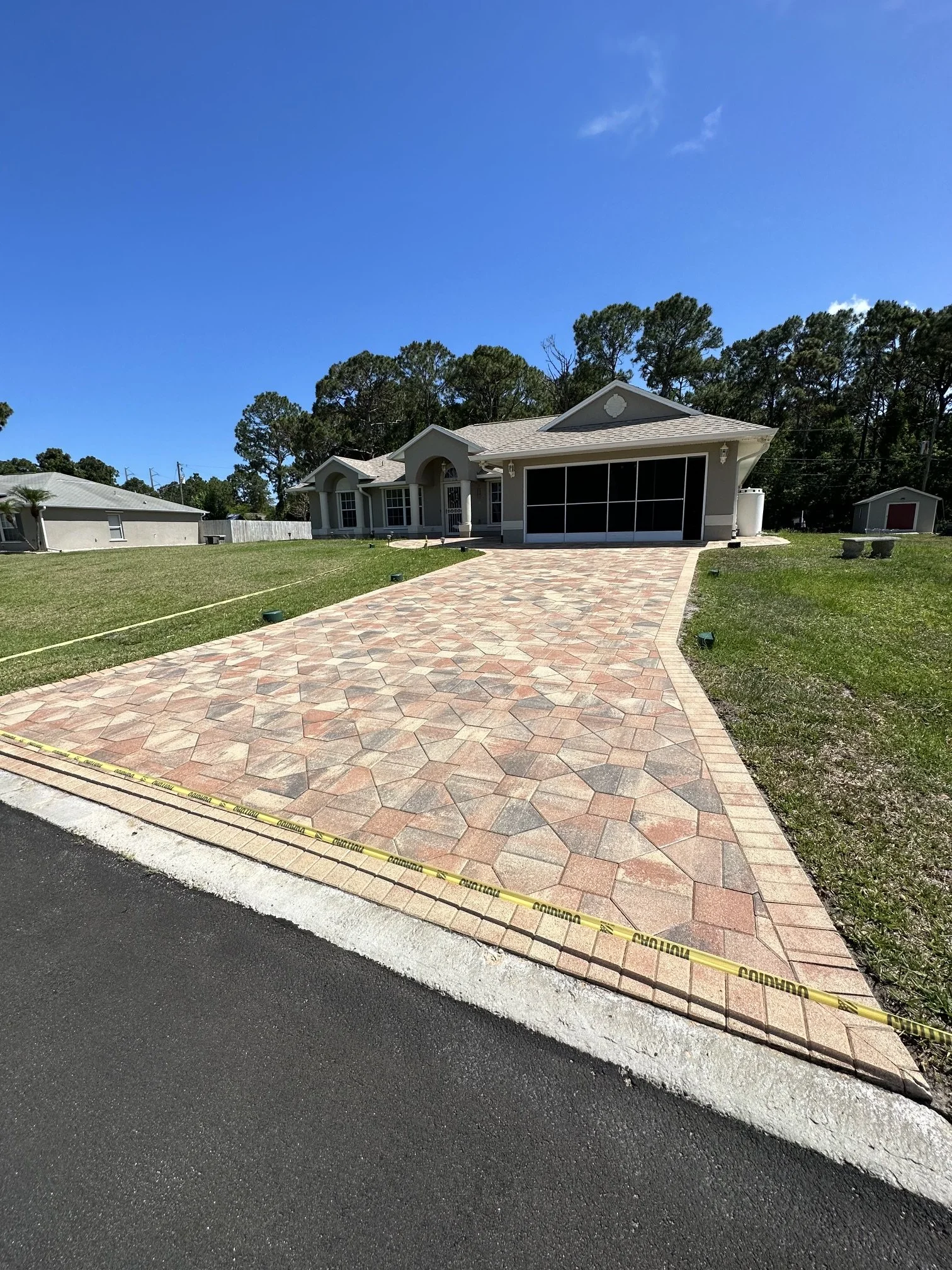 Professional paver sealing and travertine sealing services in Melbourne, Palm Bay, West Melbourne, Melbourne Beach, Indialantic, Satellite Beach, Indian Harbour Beach, Cocoa Beach, Rockledge, Sebastian, and Vero Beach by Press Seal, protecting brick