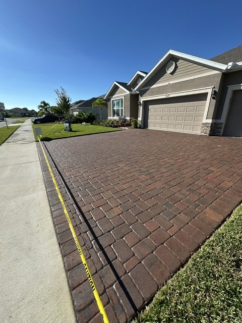 Professional paver sealing and travertine sealing services in Melbourne, Palm Bay, West Melbourne, Melbourne Beach, Indialantic, Satellite Beach, Indian Harbour Beach, Cocoa Beach, Rockledge, Sebastian, and Vero Beach by Press Seal, protecting brick