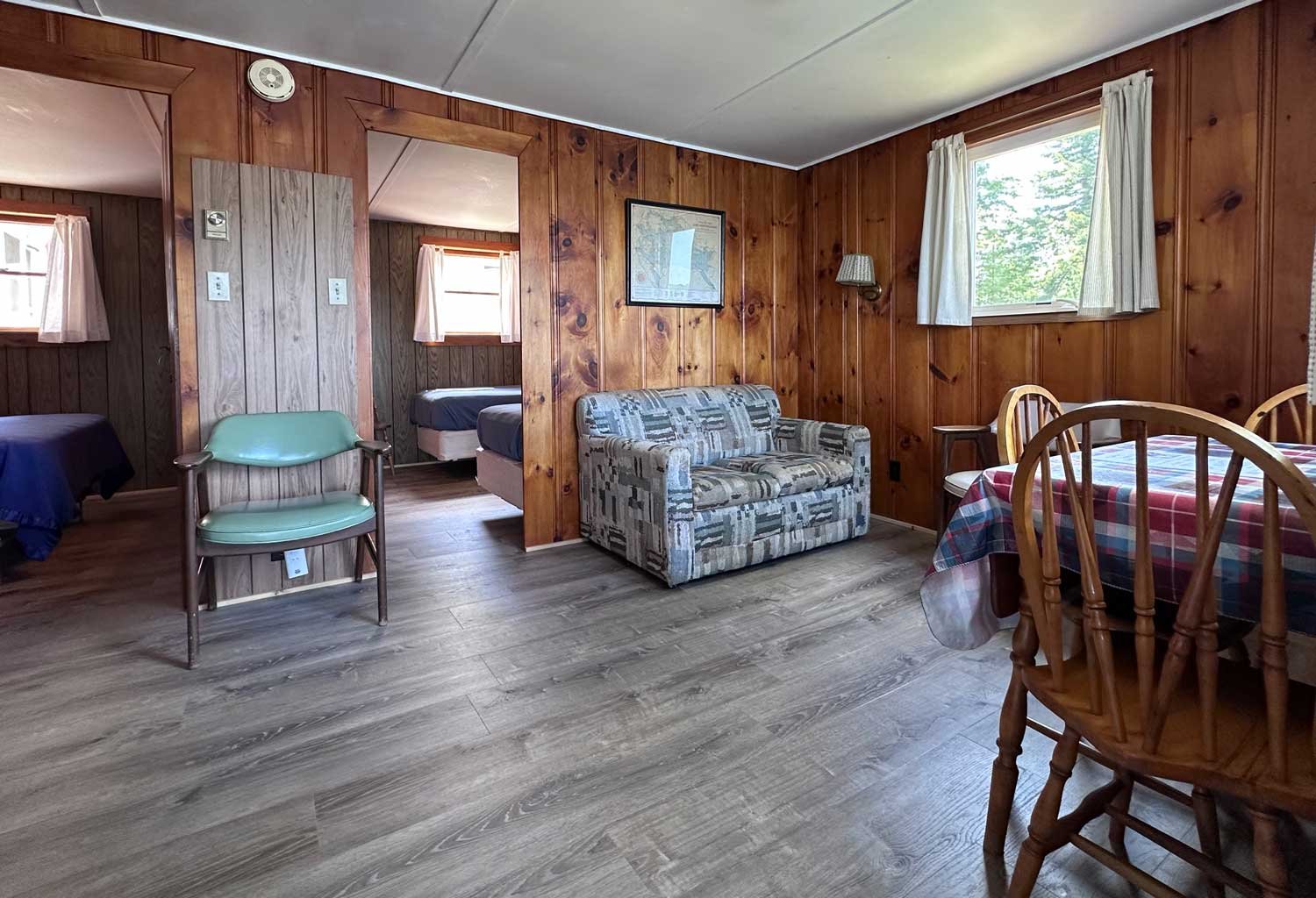 1-Living-Room-Sundeck-Cottages-2026.jpg