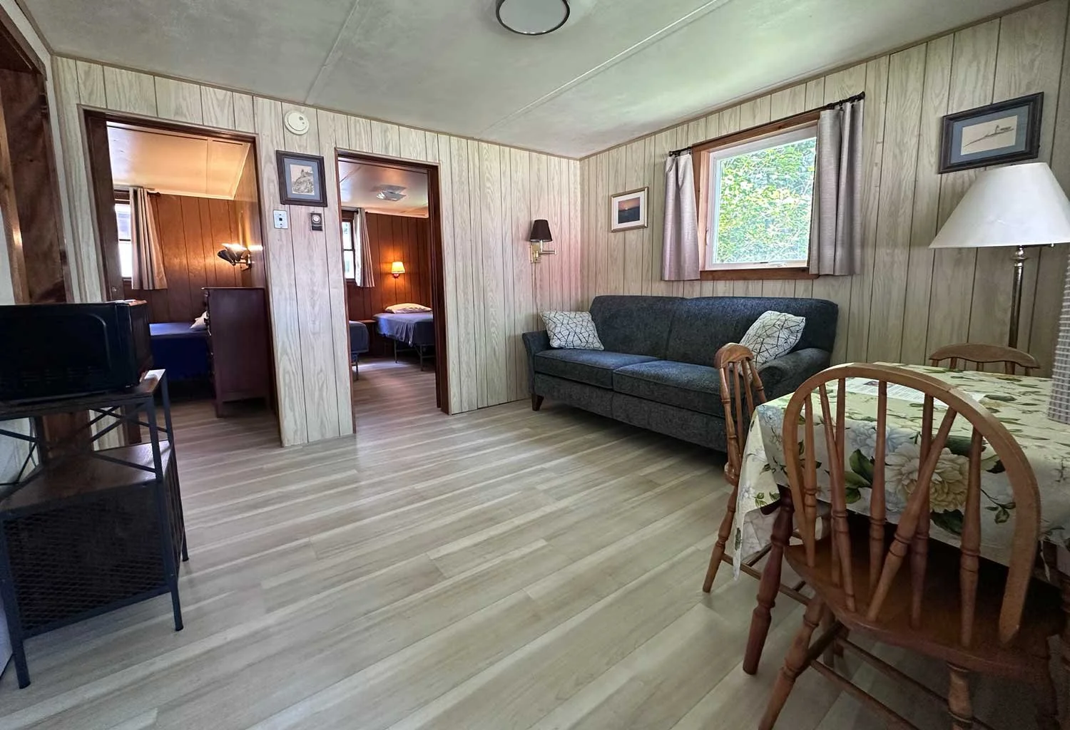 5-Living-Room1-Sundeck-Cottages-2026.jpg