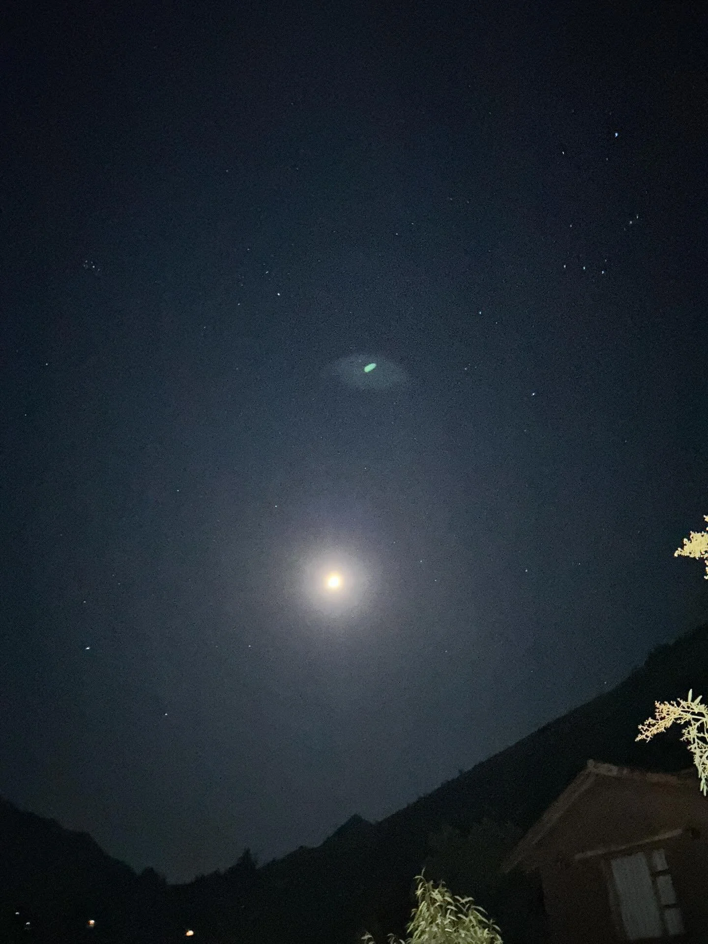 I know who I am ✨

I know where I come from✨

I know why I am here 🪶

It took the first half of my life to step into this clarity

This is the sky in the Sacred Valley of Peru

This is where I had my most significant initiation and remembering six y