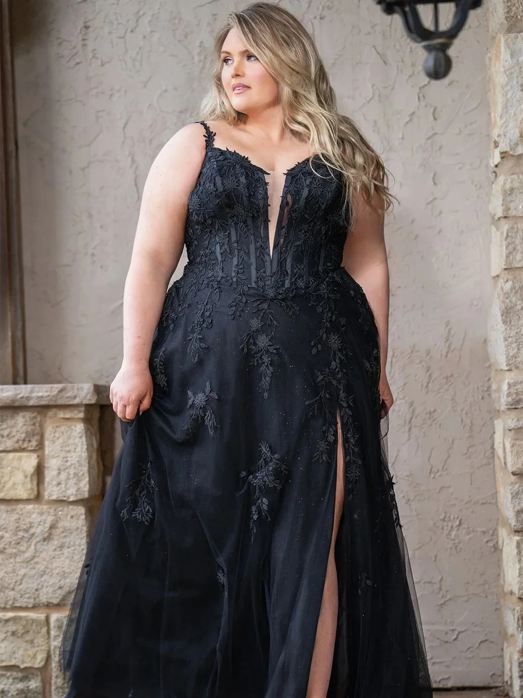 SC5372-black-front1-web.jpg