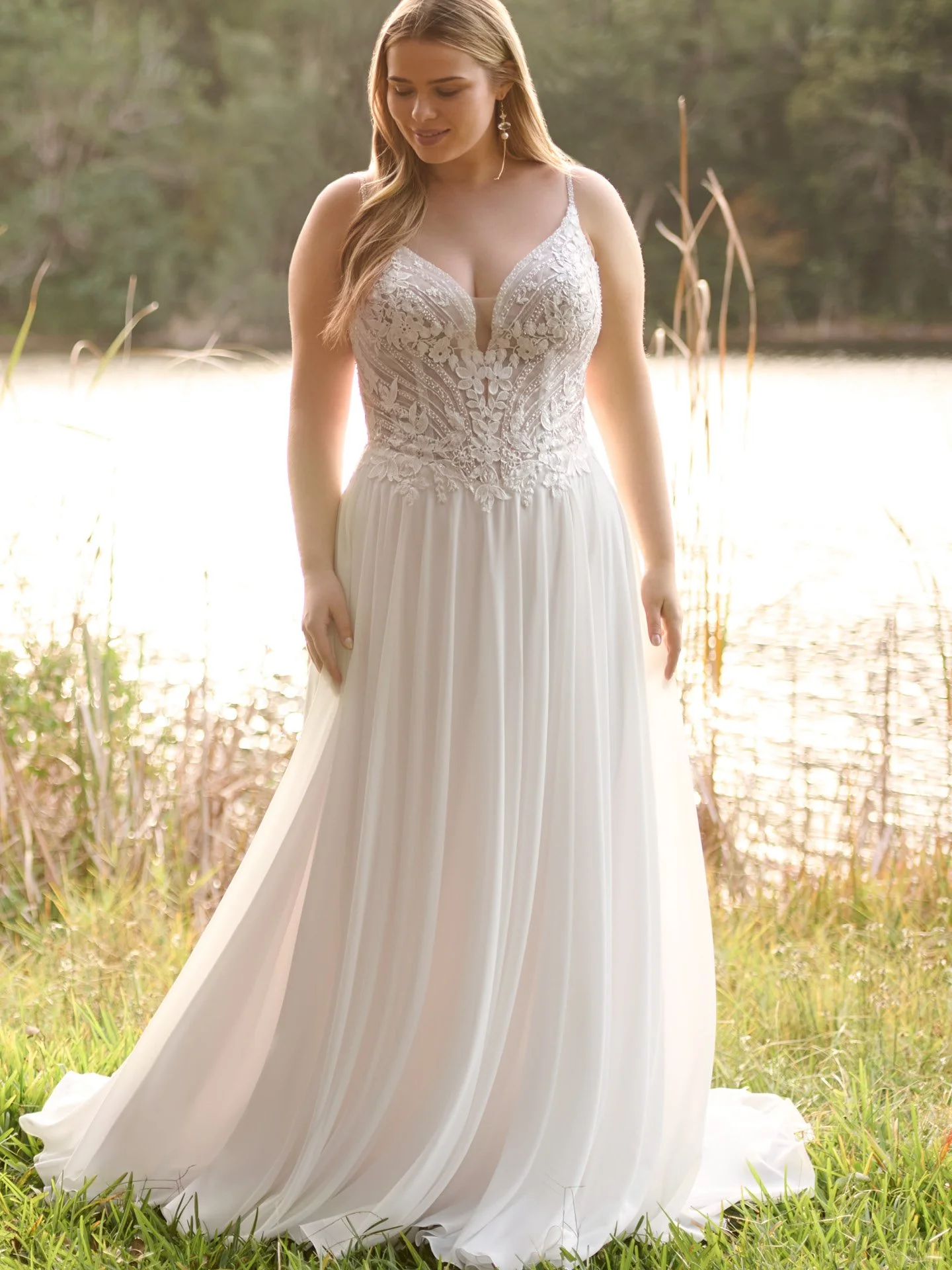 plus size--basque waist--chiffon wedding gown.jpg
