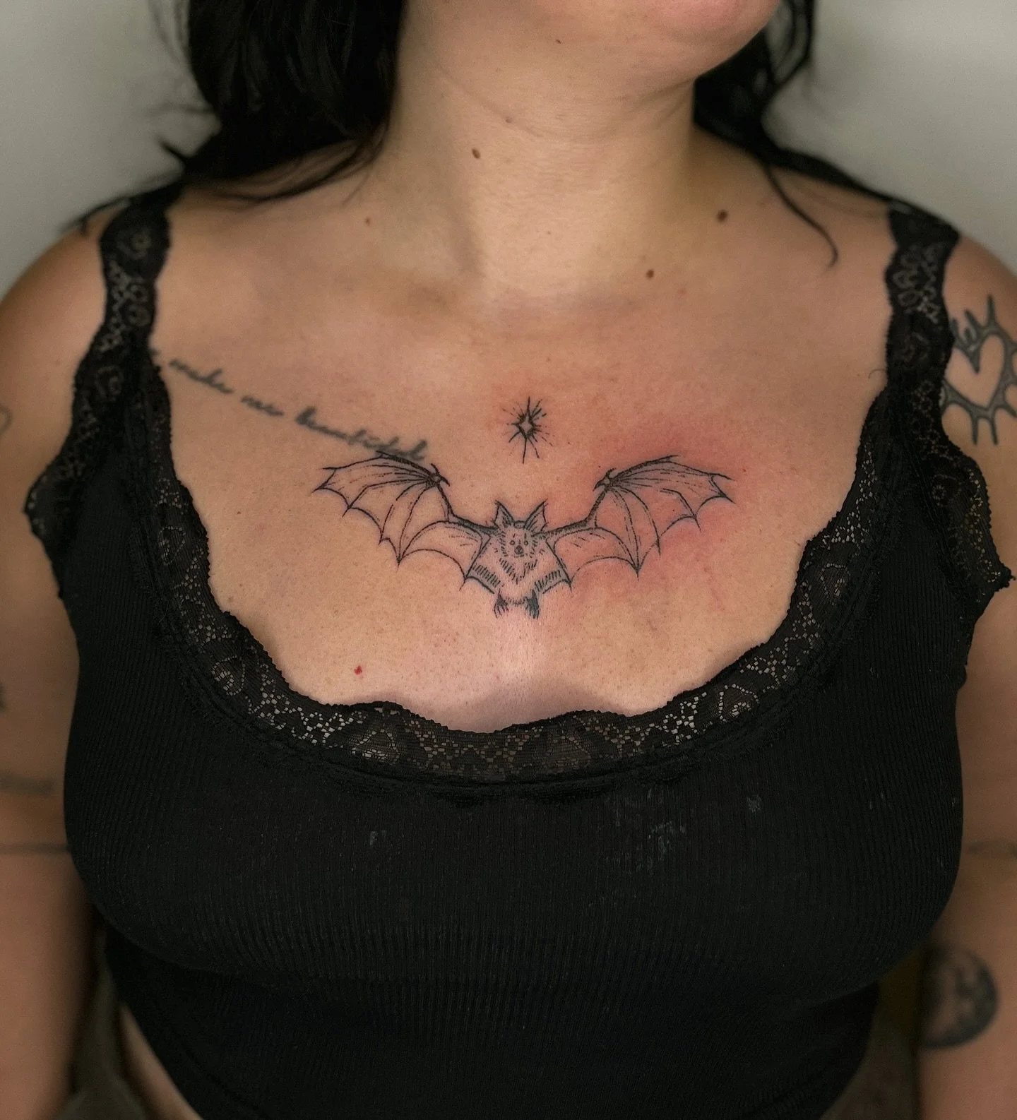 𓆩𓆪 bat sternum tattoo for amelia 𓆩𓆪 handpoked  𓆩𓆪 

𓆩𓆪 
✴︎ message to book in, I have space for you! ✴︎

#brighton #handpoke #handpokeartist #brightonandhove #brightontattoo #tattoo #tattooartist #finelinetattoo#spiritualtattoo #magictattoo #