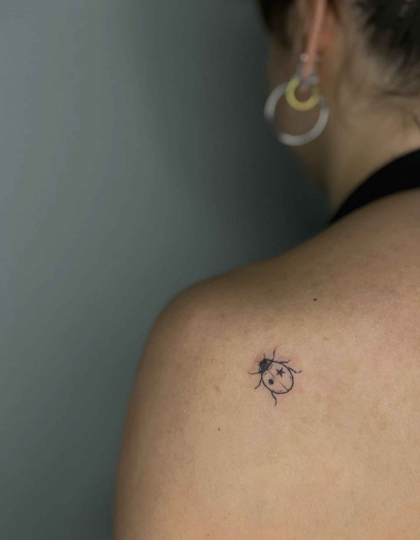 ✮ tiny ladybird star custom ✮ handpoke shoulder tattoo ✮ message to book in ✮

#tinytattoo #ladybirdtattoo #startattoo #handpokedtattoo #whimsicaltattoo
