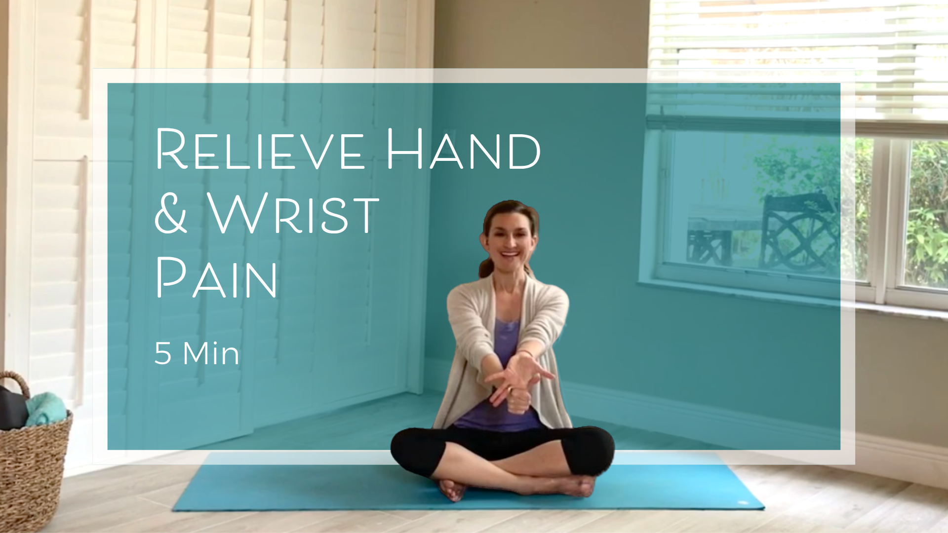 5 minute stretches to relieve hand and wrist stiffness with Lisa Harvey