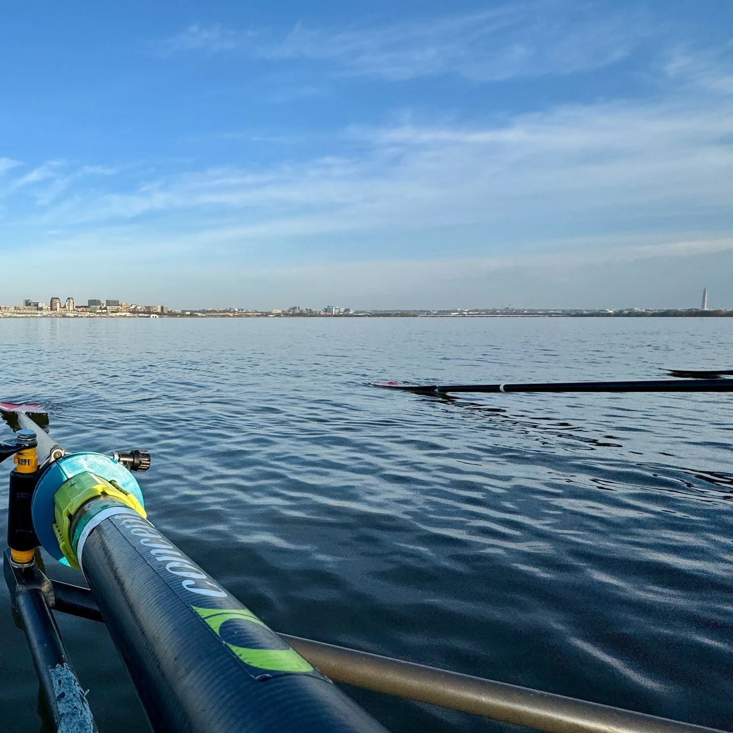 It&rsquo;s no joke. Just one week into Spring season and Sun&rsquo;s Up Sweep coach @emily_schmieg put the team to work this morning - clocking in nearly 14k (8.5 mi) on the #anacostiariver and #potomacriver.

📸 Rachel Freedman | CRC Communications 