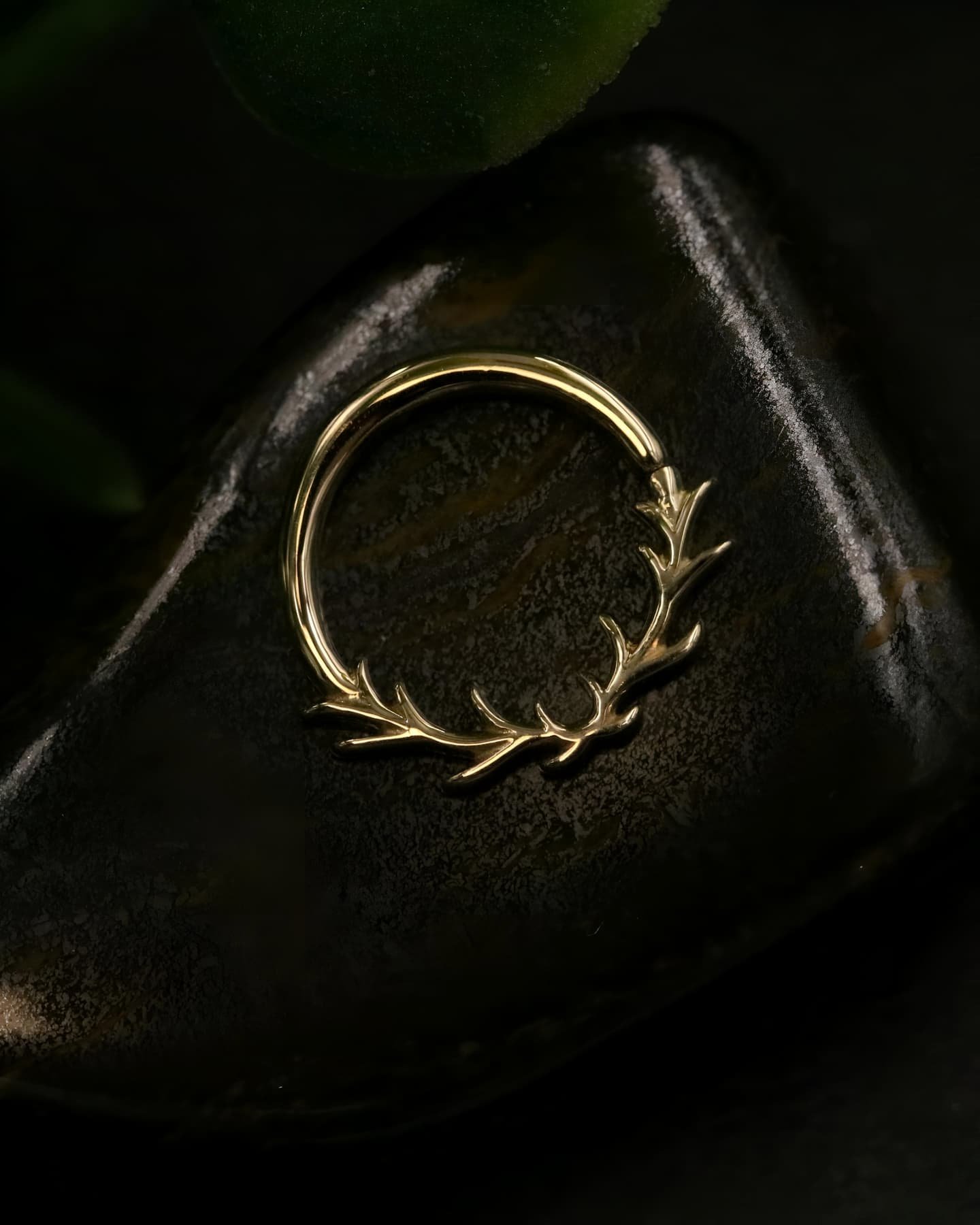 Introducing the newest addition to our lineup: the Raven ring from @junipurrjewelry! This piece would be stunning in a septum or daith piercing. Swipe to see a few more pieces we've added to our inventory from Junipurr. We've got more on the way and