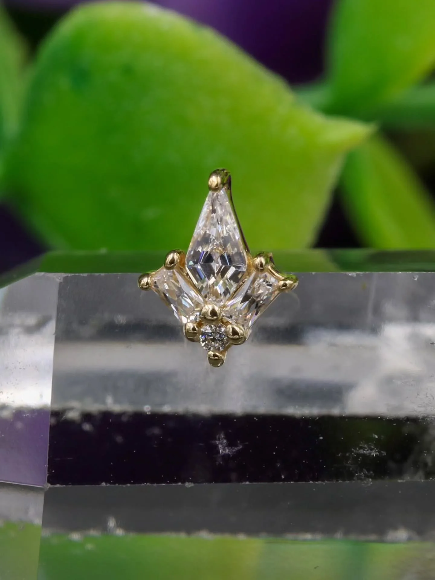 Back at it with those jewelry pictures! This time featuring the LA Baby and the Visionary from @buddhajewelryofficial in yellow gold. These never last long, especially when featured like this, so if you love it (and, I mean, who wouldn't?!) ya gotta