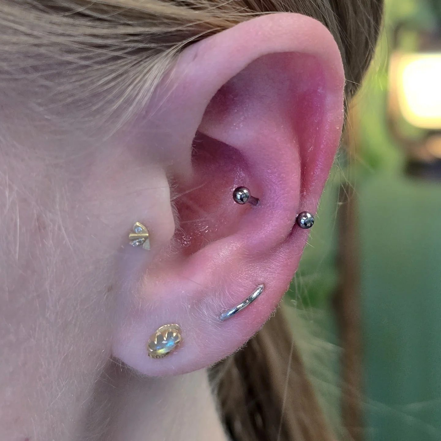 A snug is a rare ask, and even more rare to have the anatomy for! Frequently, we will have to recommend a faux snug, but on this fine day we had the opportunity to make dreams come true.

She came in with a good amount of piercing experience (you sho