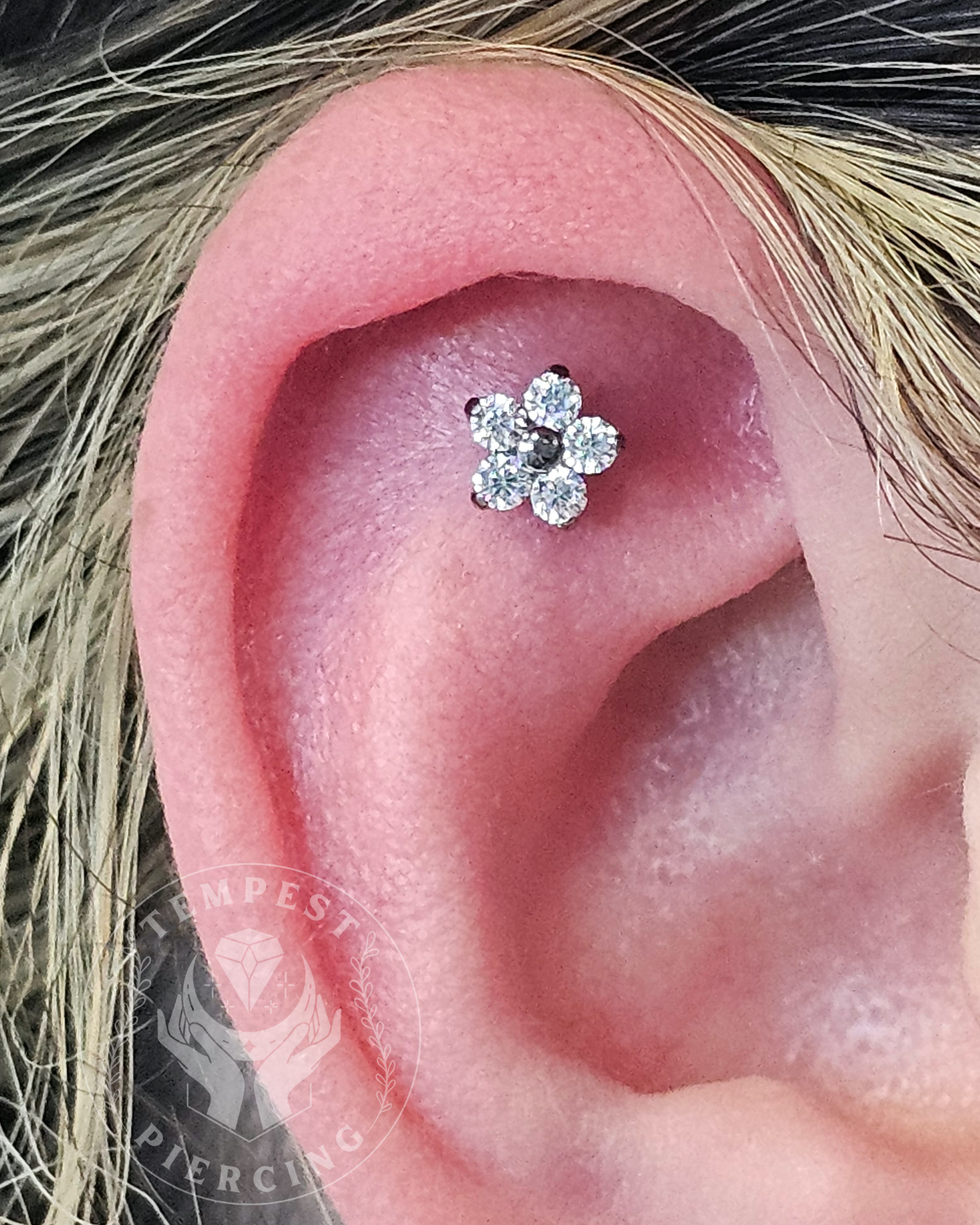 NeoMetal Flower CZ.png