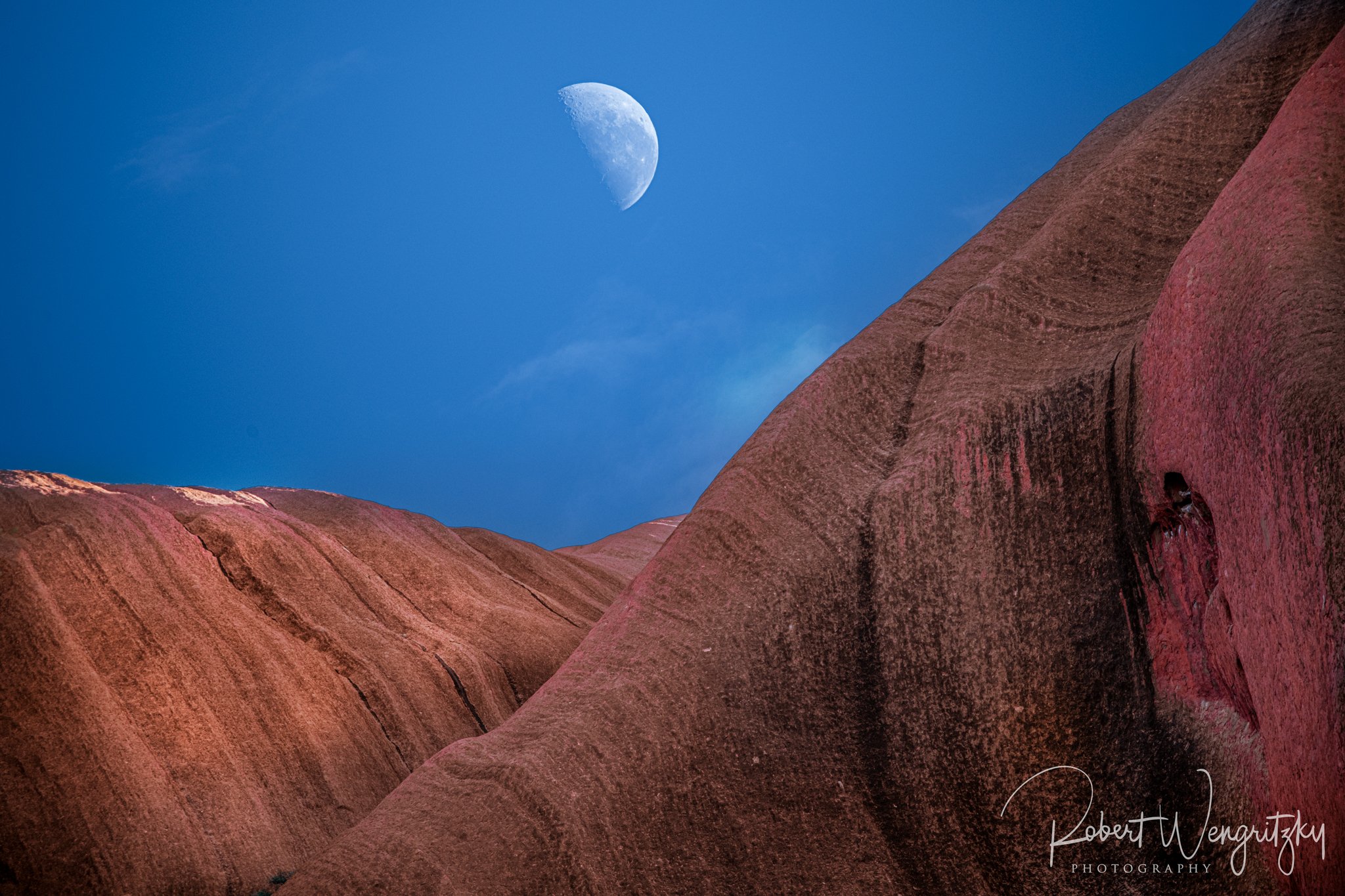 uluru-sunrise-moonset-web.jpg