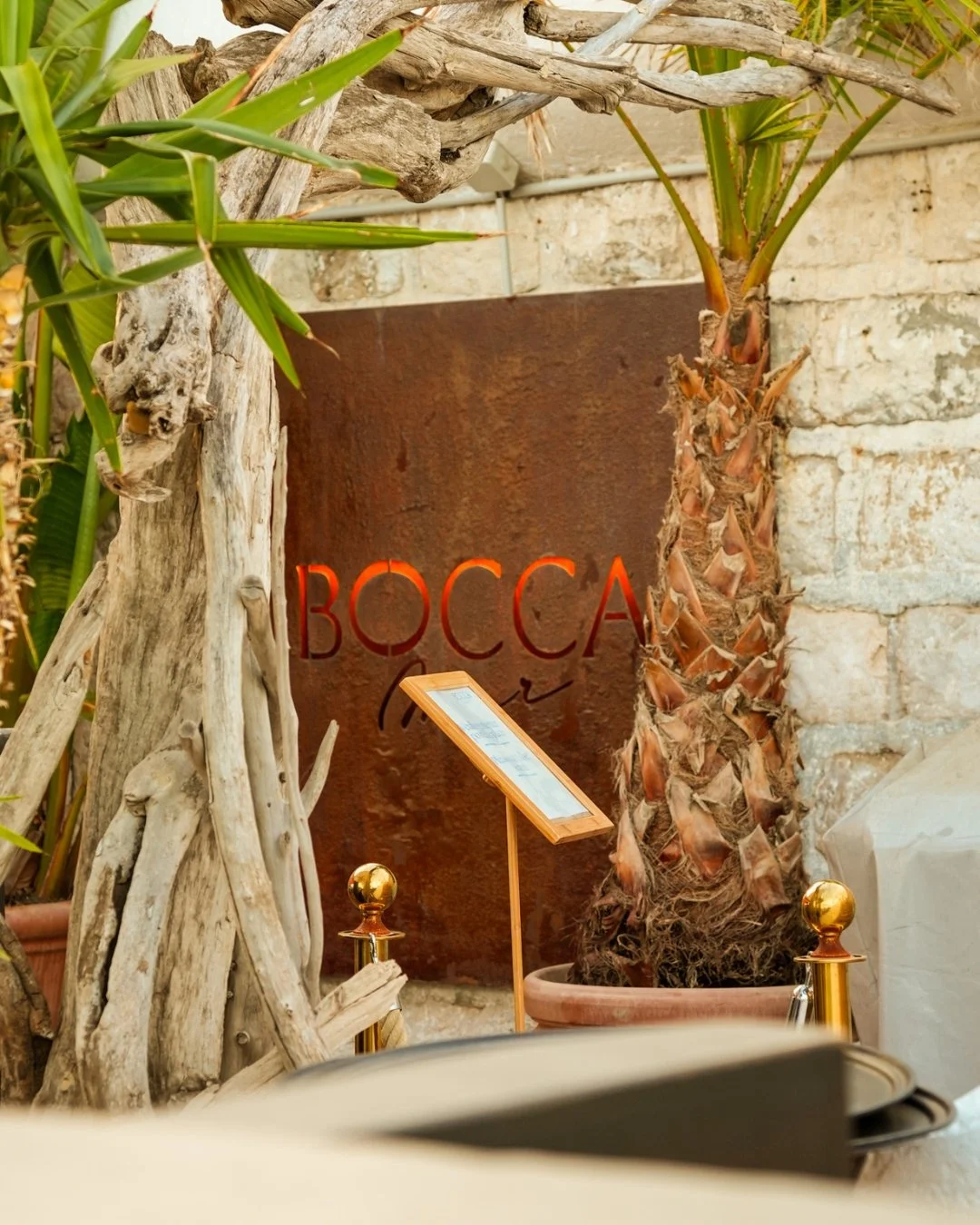 Comme une escapade.

&mdash;&mdash;
🍽️ Bocca Mar
💙 Dolce Vita sur la prom
🕑 La plage ouvre de 9h00 &agrave; 17h30, suivant les conditions m&eacute;t&eacute;os
📍15 Promenade des Anglais, 06300, Nice
#beachclub #boccamar #southoffrance #restaurantn
