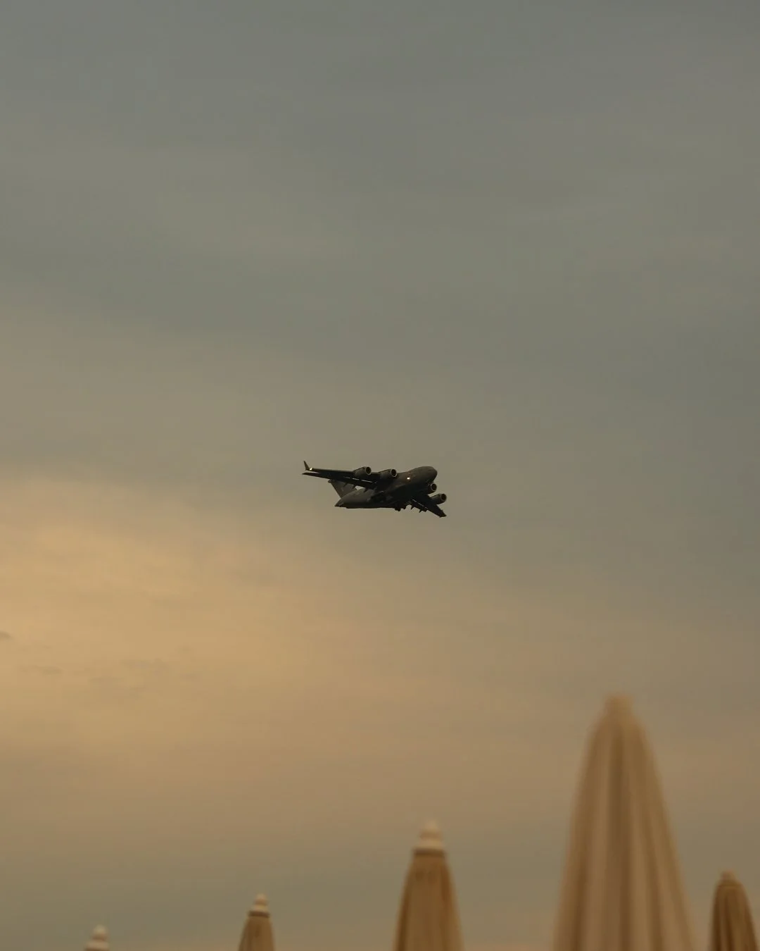 Laissez-vous porter.

&mdash;&mdash;
🍽️ Bocca Mar
💙 Dolce Vita sur la prom
🕑 La plage ouvre de 9h00 &agrave; 17h30, suivant les conditions m&eacute;t&eacute;os
📍15 Promenade des Anglais, 06300, Nice
#beachclub #boccamar #southoffrance #restaurant