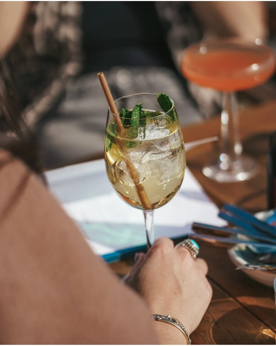 Le verre parfait pour prolonger le week-end.

&mdash;&mdash;
🍽️ Bocca Mar
💙 Dolce Vita sur la prom
🕑 La plage ouvre de 9h00 &agrave; 00h00, suivant les conditions m&eacute;t&eacute;os
📍15 Promenade des Anglais, 06300, Nice
#beachclub #boccamar #s