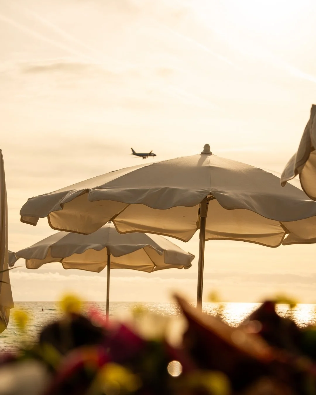 Une envie de voyage, les pieds dans l'eau.

&mdash;&mdash;
🍽️ Bocca Mar
💙 Dolce Vita sur la prom
🕑 La plage ouvre de 9h00 &agrave; 17h30, suivant les conditions m&eacute;t&eacute;os
📍15 Promenade des Anglais, 06300, Nice
#beachclub #boccamar #sou