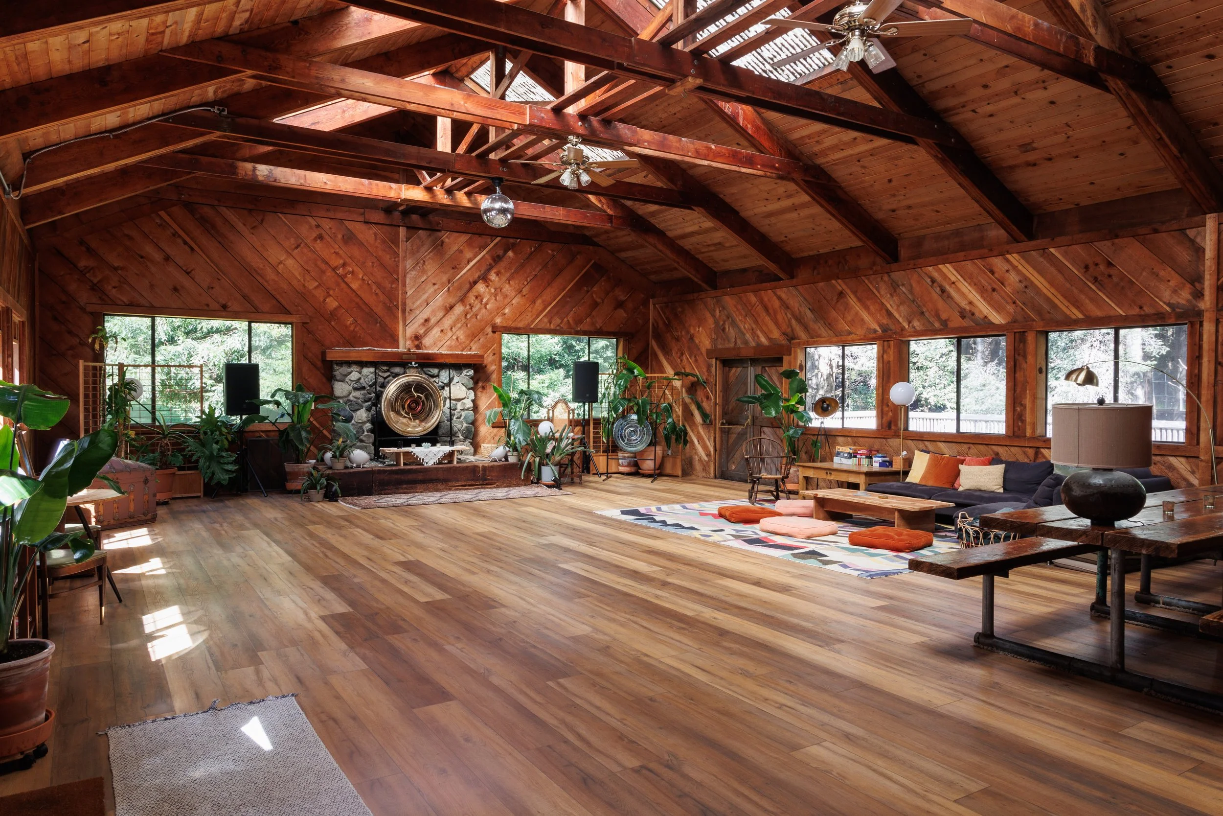 Spirit Camp Lodge Interior Daytime.JPG