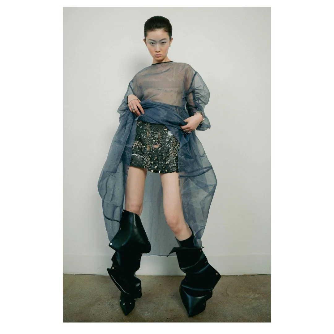 Beautiful portrait and beauty test shoot with @zuoye_ 

PART TWO

Wardrobe Stylist: @xx_anaka_xx
Photo: @llasure
Talent: @musemodelsnyc @zuoye__ 
Photo: @llasure
Hair:@hair_maven 
Make up:@arpitabartistry 
Special thank you: @flyingsolonyc 

Wardrobe