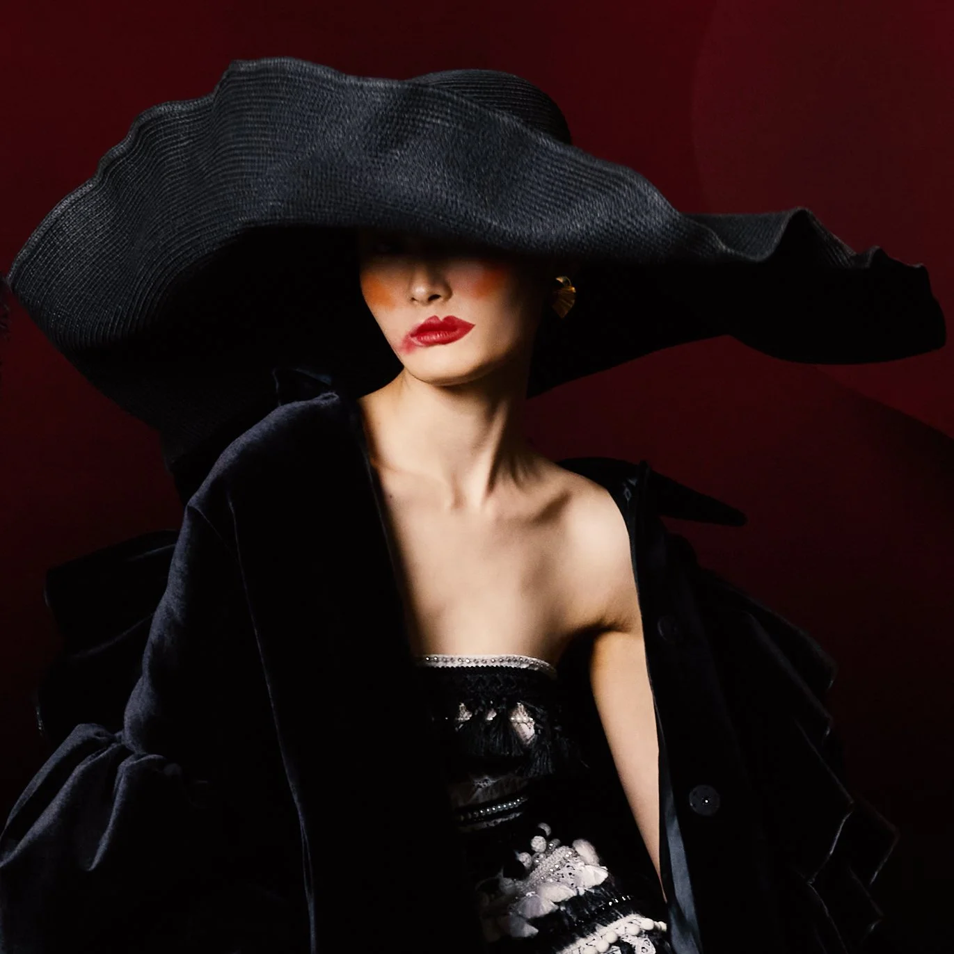 Anica_Buckson_Rachel_Thalia_LadyGunn Magazine_32.jpg