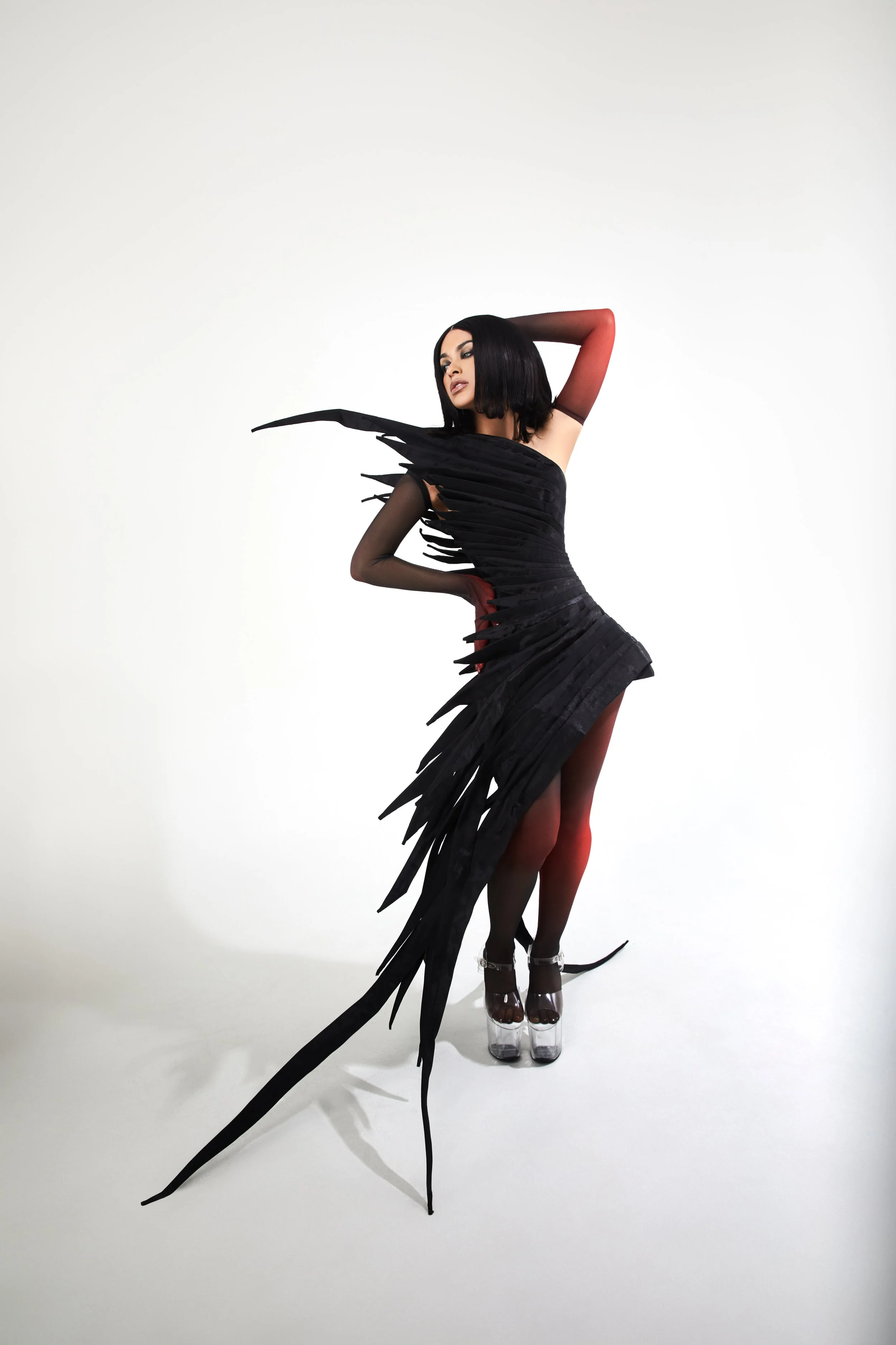 LYRA-GLAM COVER1271.jpg
