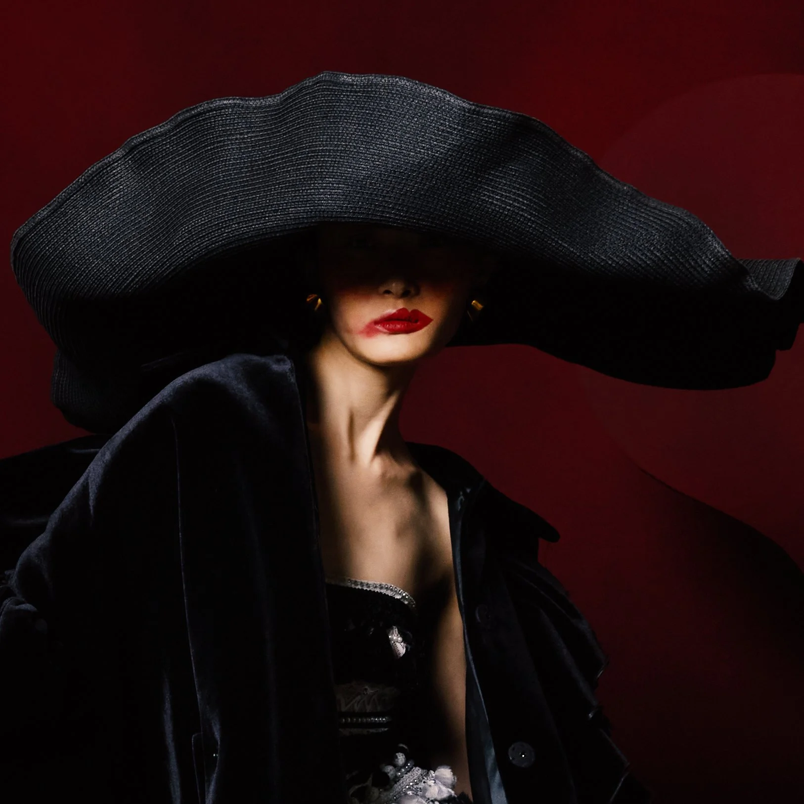 Anica_Buckson_Rachel_Thalia_LadyGunn Magazine_34.jpg