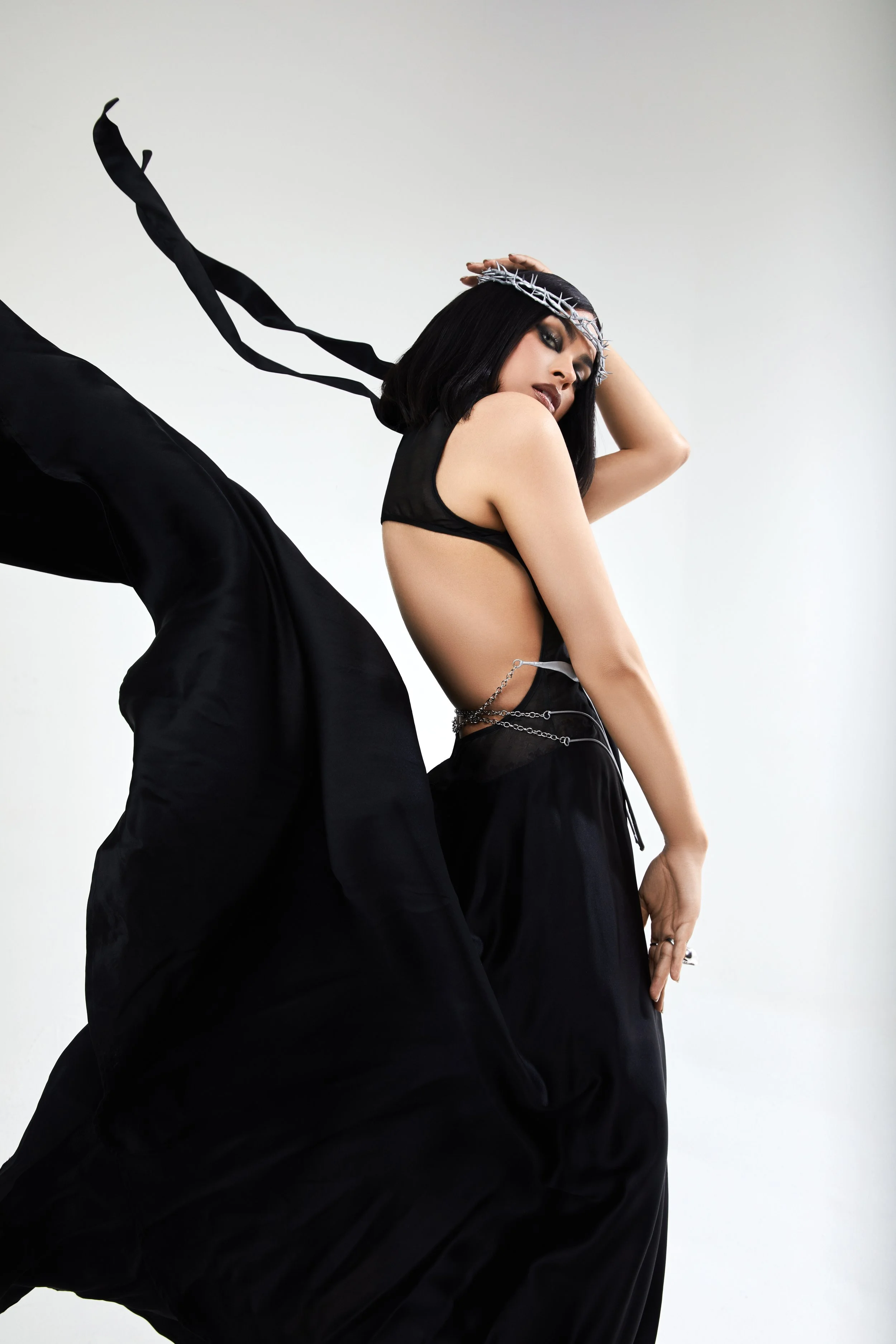 LYRA-GLAM COVER1216.jpg