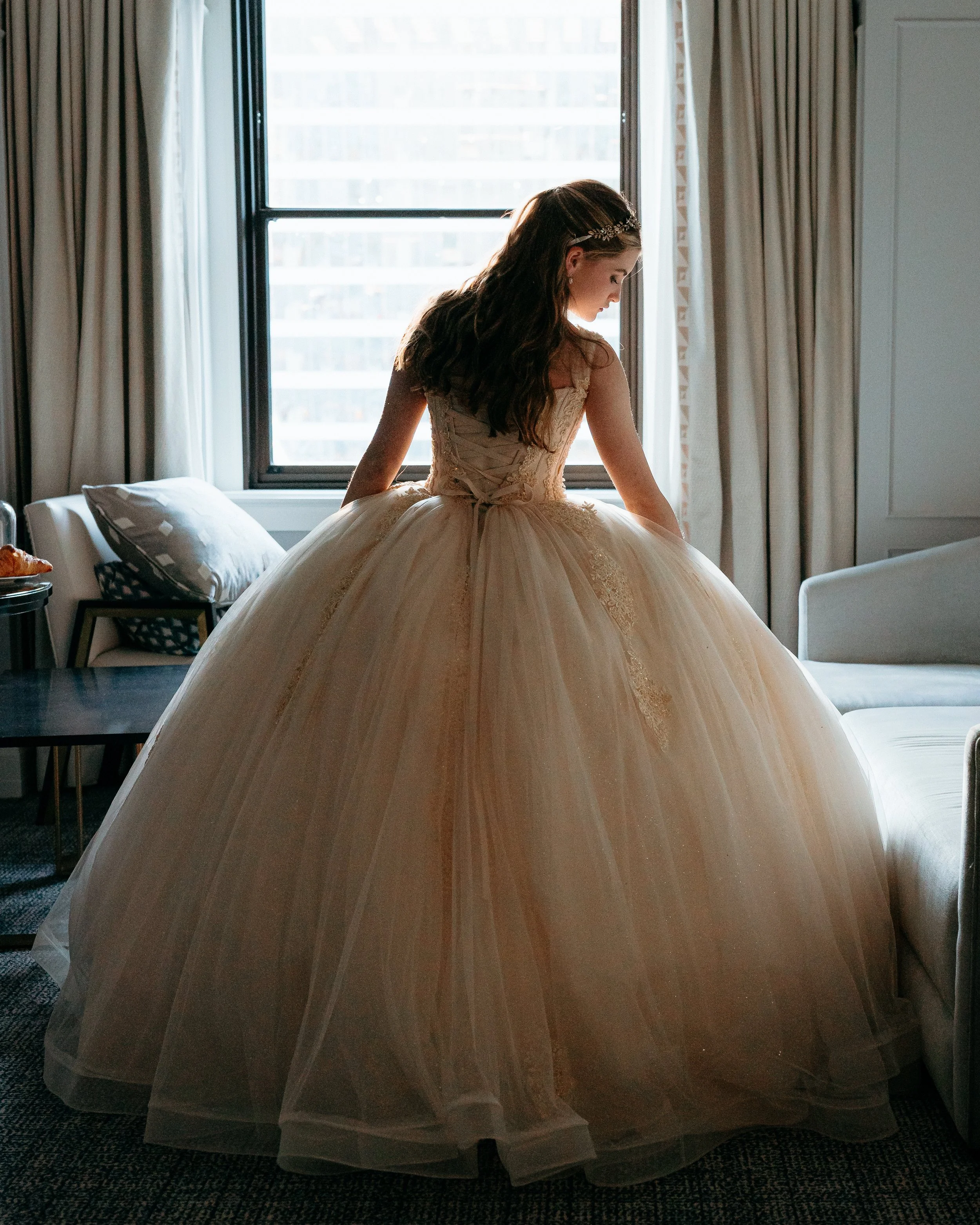 100LaurenGettingReady.jpg