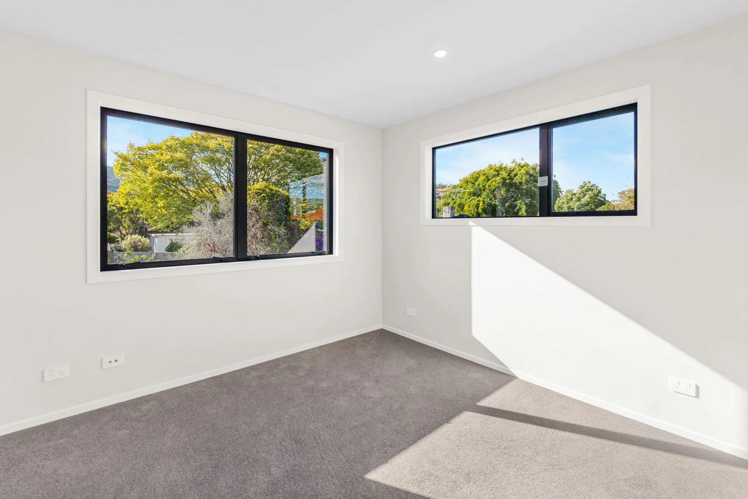 Lake Manapouri Built at Bathurst Street