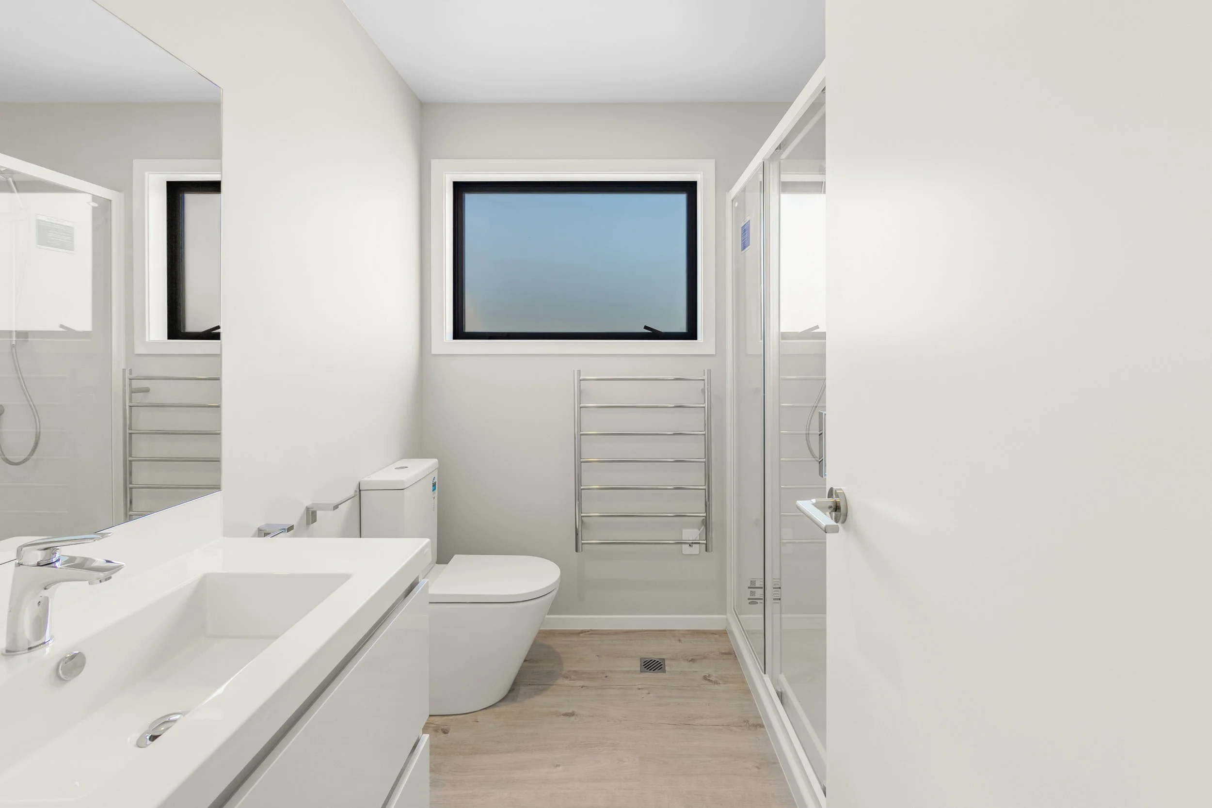 Lake Manapouri Built at Bathurst Street