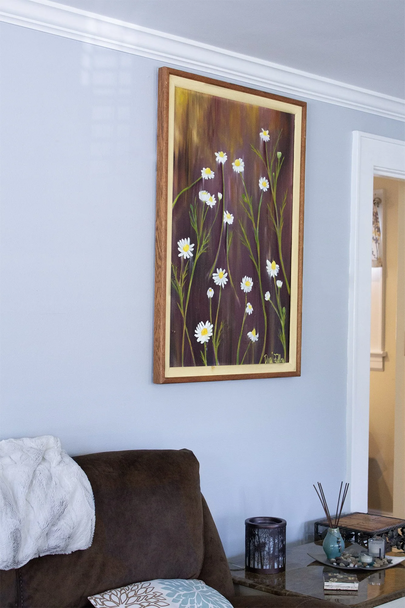 Many of us know the Chamomile tea, but this herb can also be used for its anti-inflammatory properties for the skin
