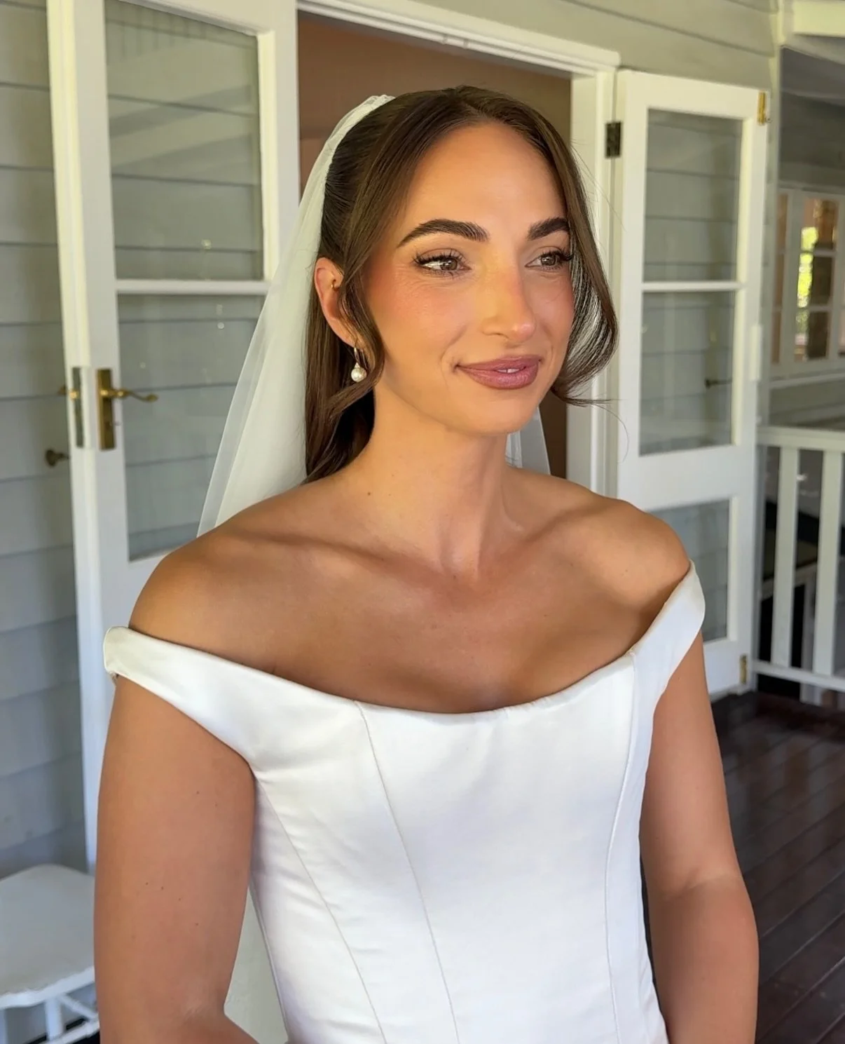 A moment for Nicola🤍

Such a beautiful morning @thebowerestate for our gorgeous bride🤍

Venue @thebowerestate 
Hair @eliseannhair 
Makeup @rachelleferraramakeup 
Photographer &amp; Video @alegriaphotoandfilm 
Content @theweddingvault_ 
@florist &am