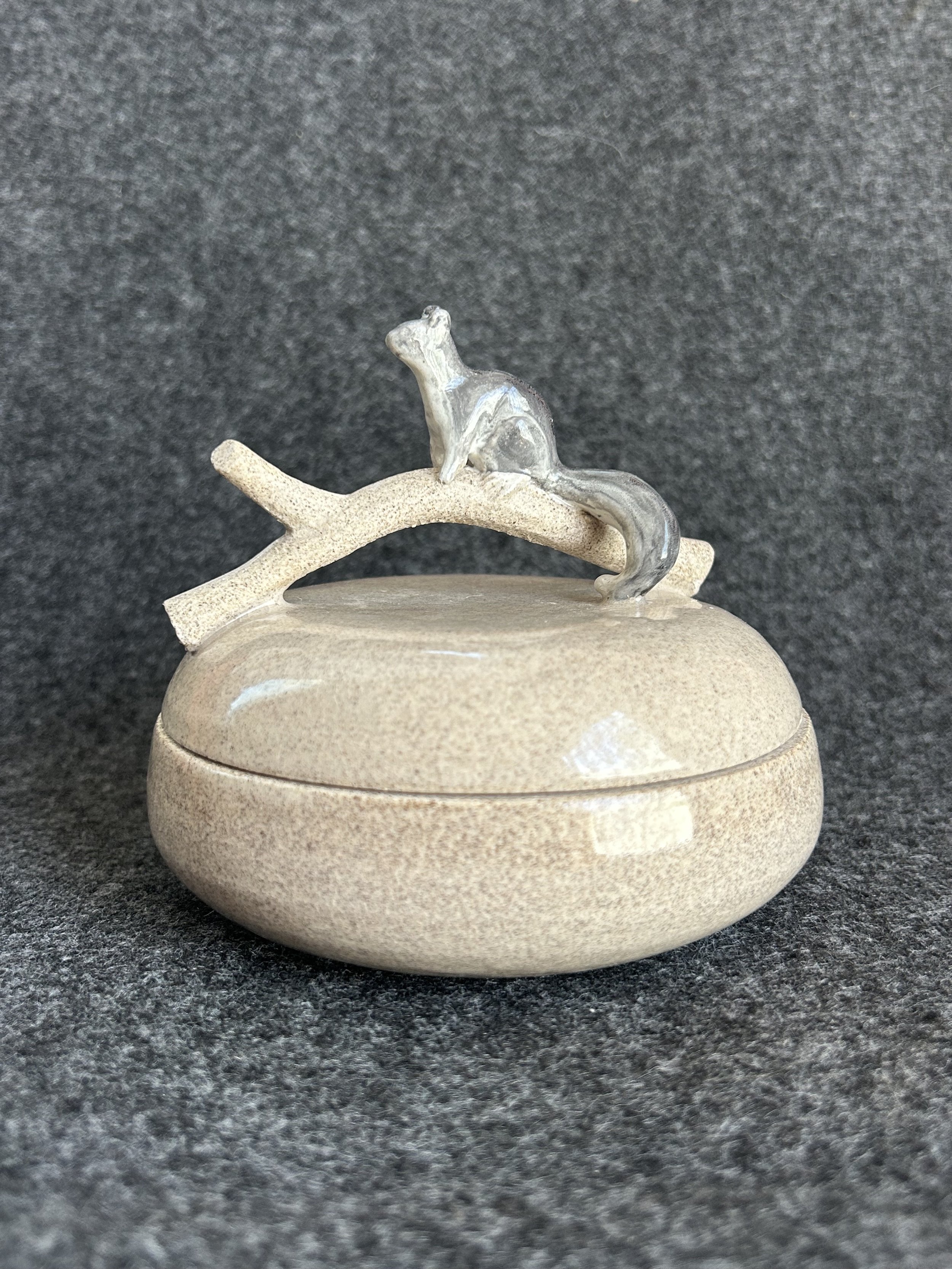 TwigJar_Squirrel01.jpg