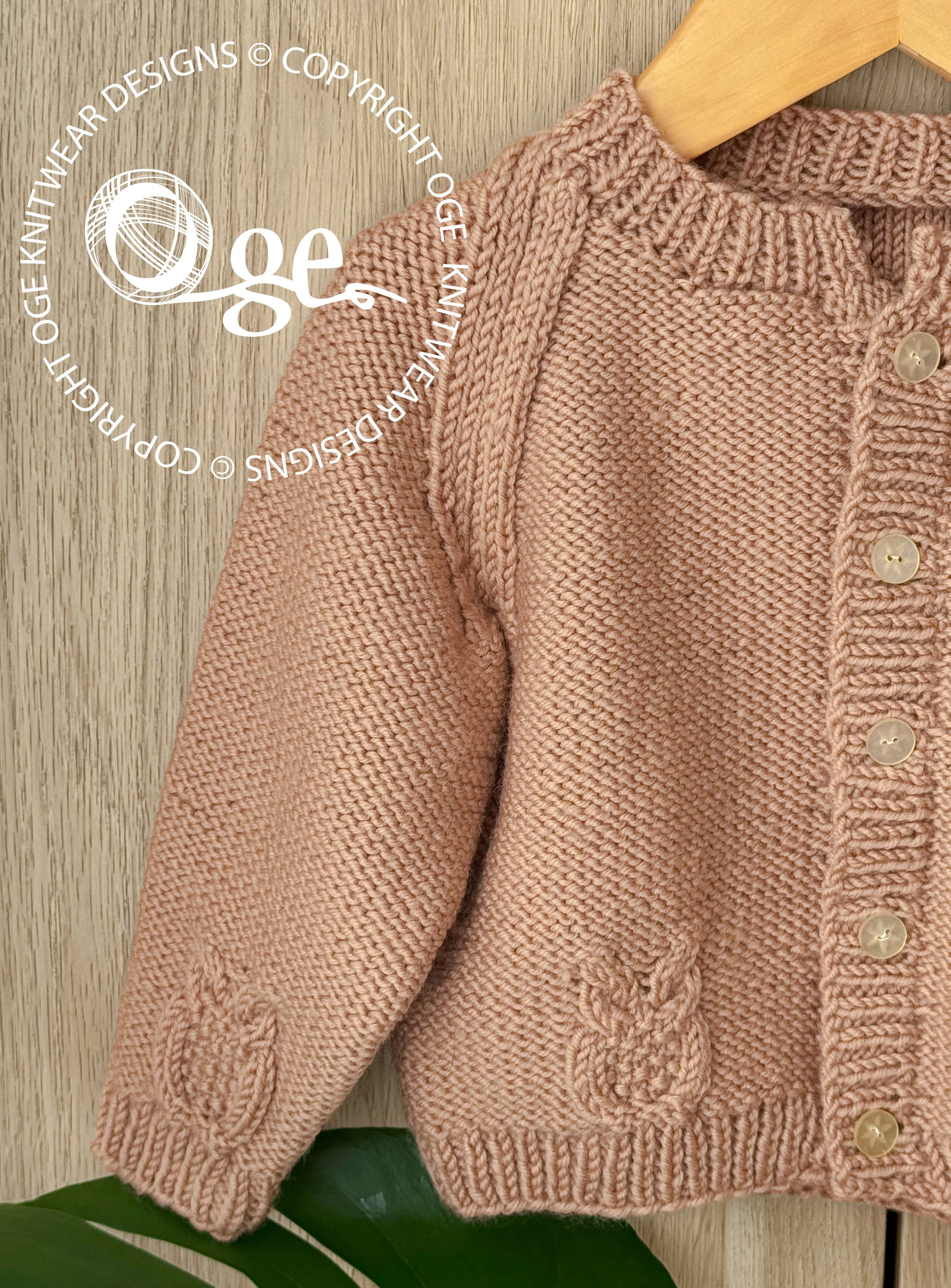 KNITTING PATTERN -- Raglan sleeve cardigan with little owls - P079