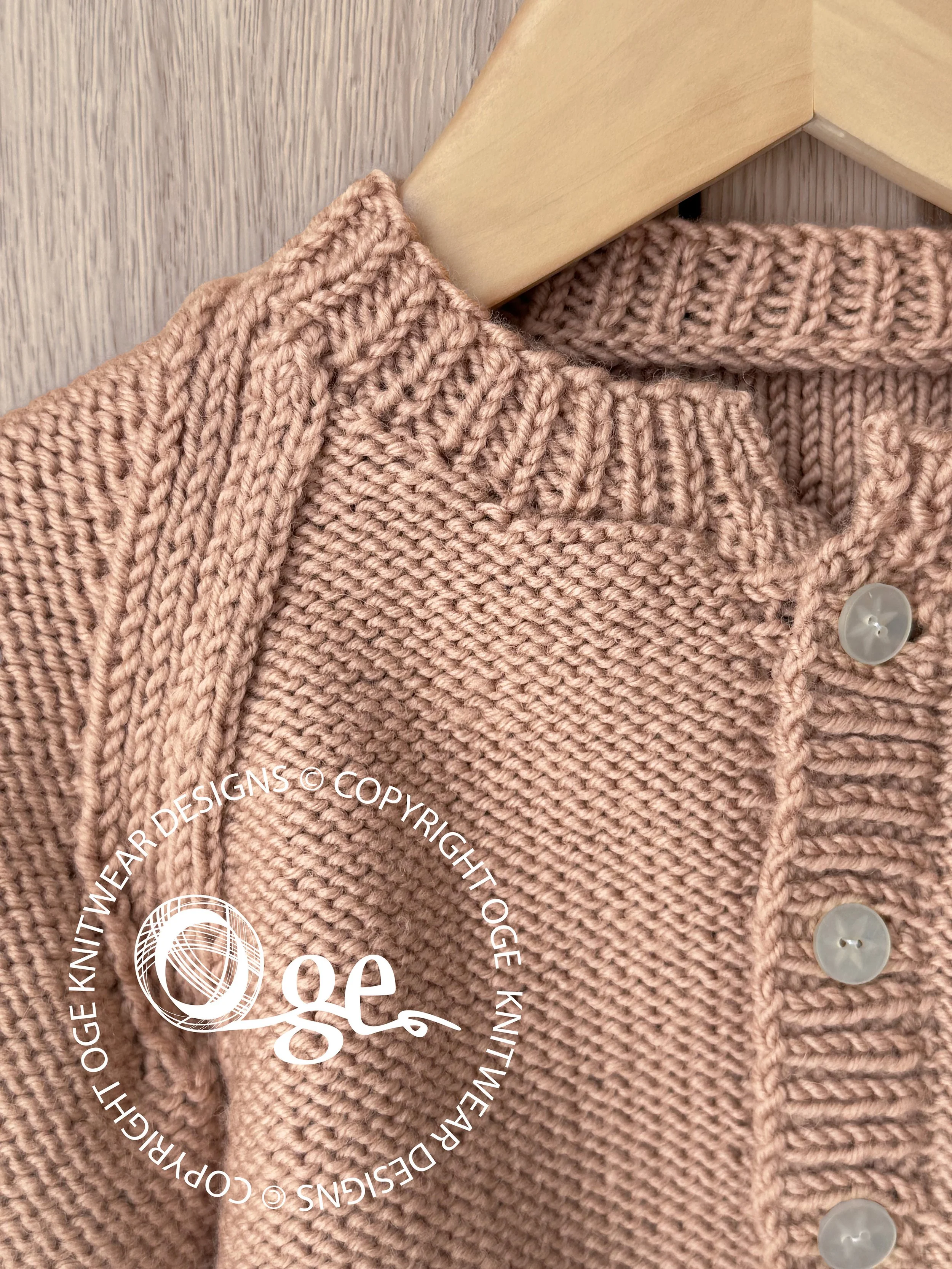 KNITTING PATTERN -- Raglan sleeve cardigan with little owls - P079
