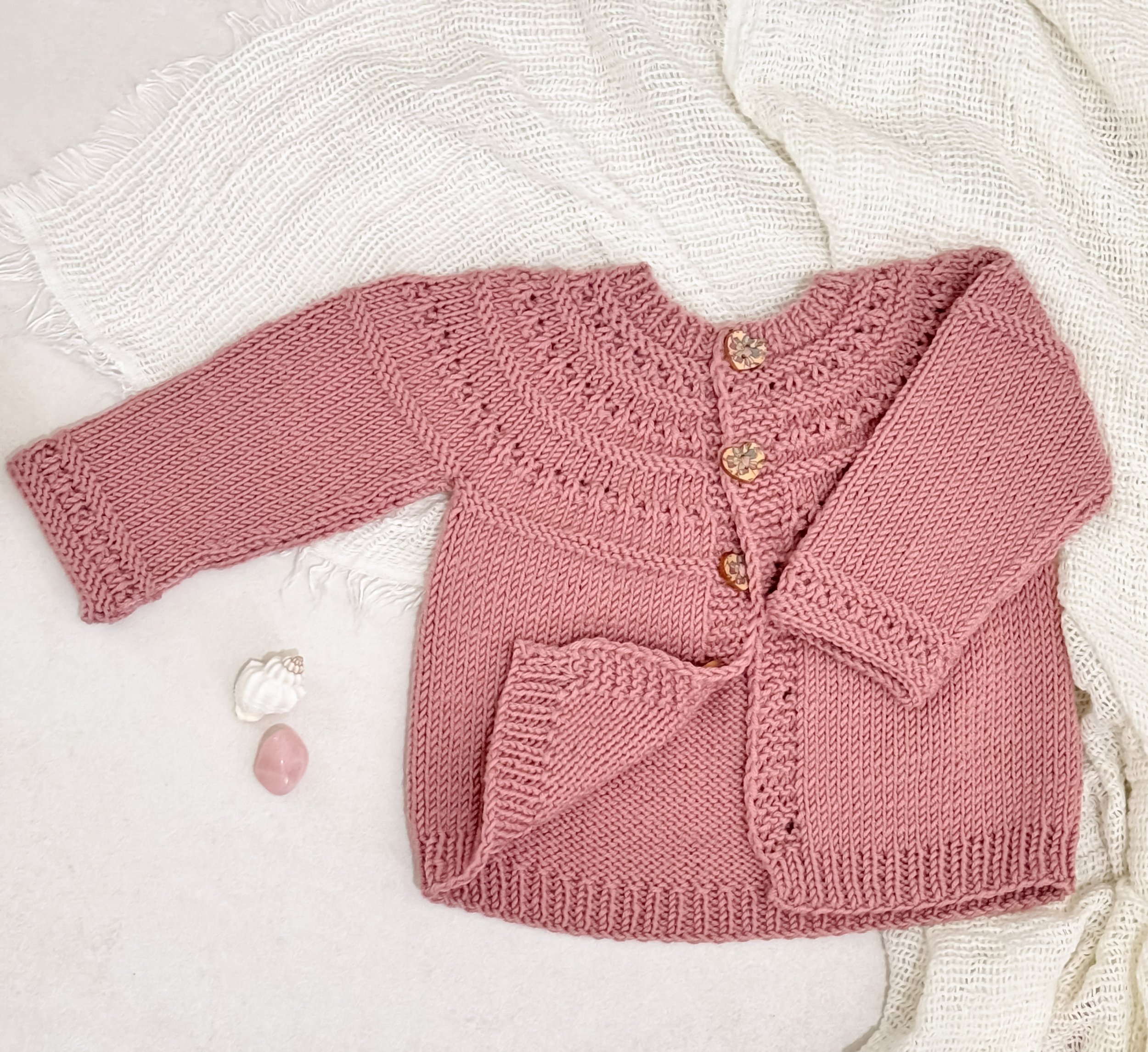 KNITTING PATTERN -- Luna Cardigan - P277