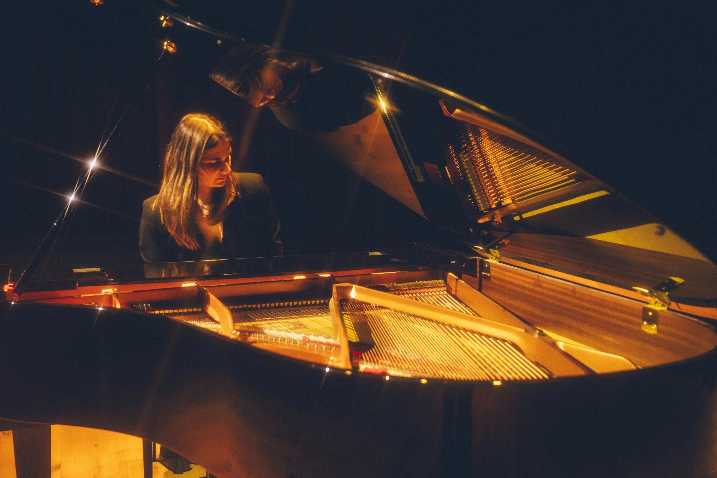 Kym Dillon_0045 - cred Lucinda Goodwin.jpg