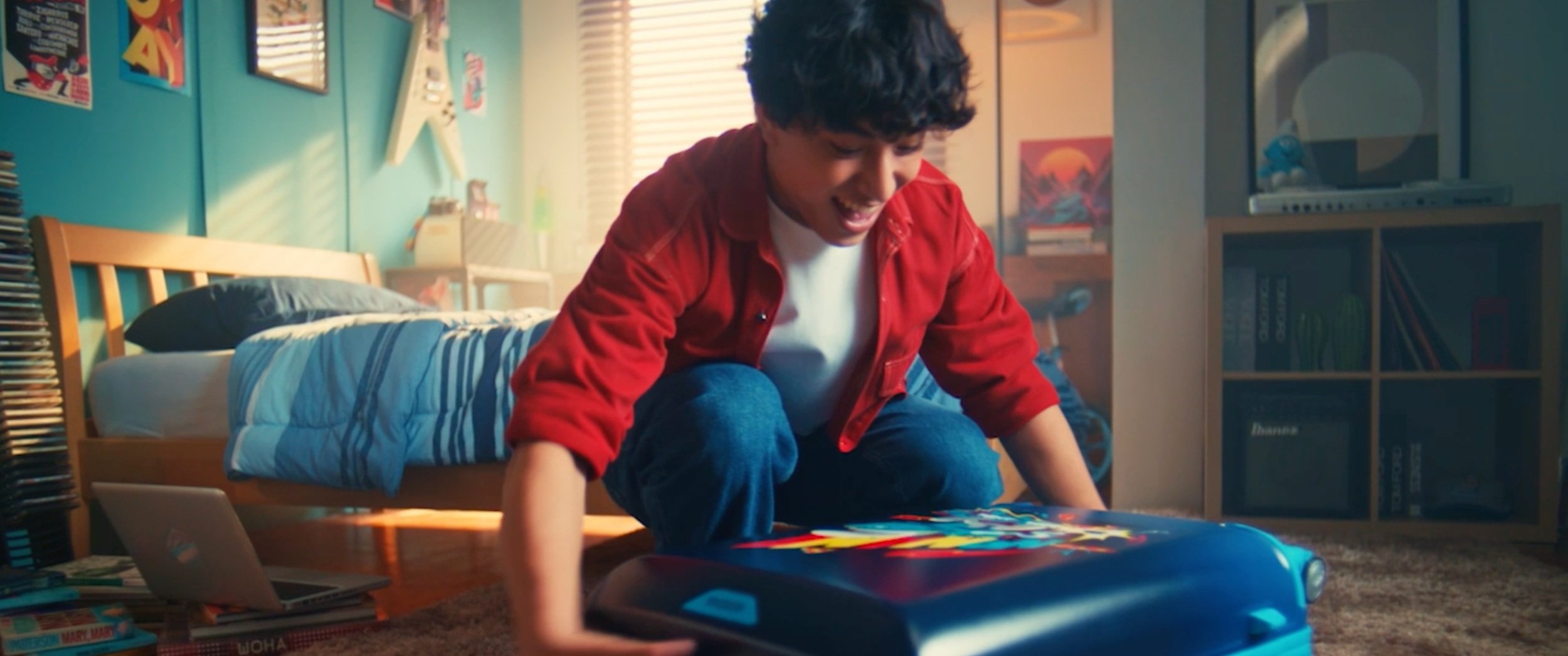 American Tourister x Smurfs Movie Version
