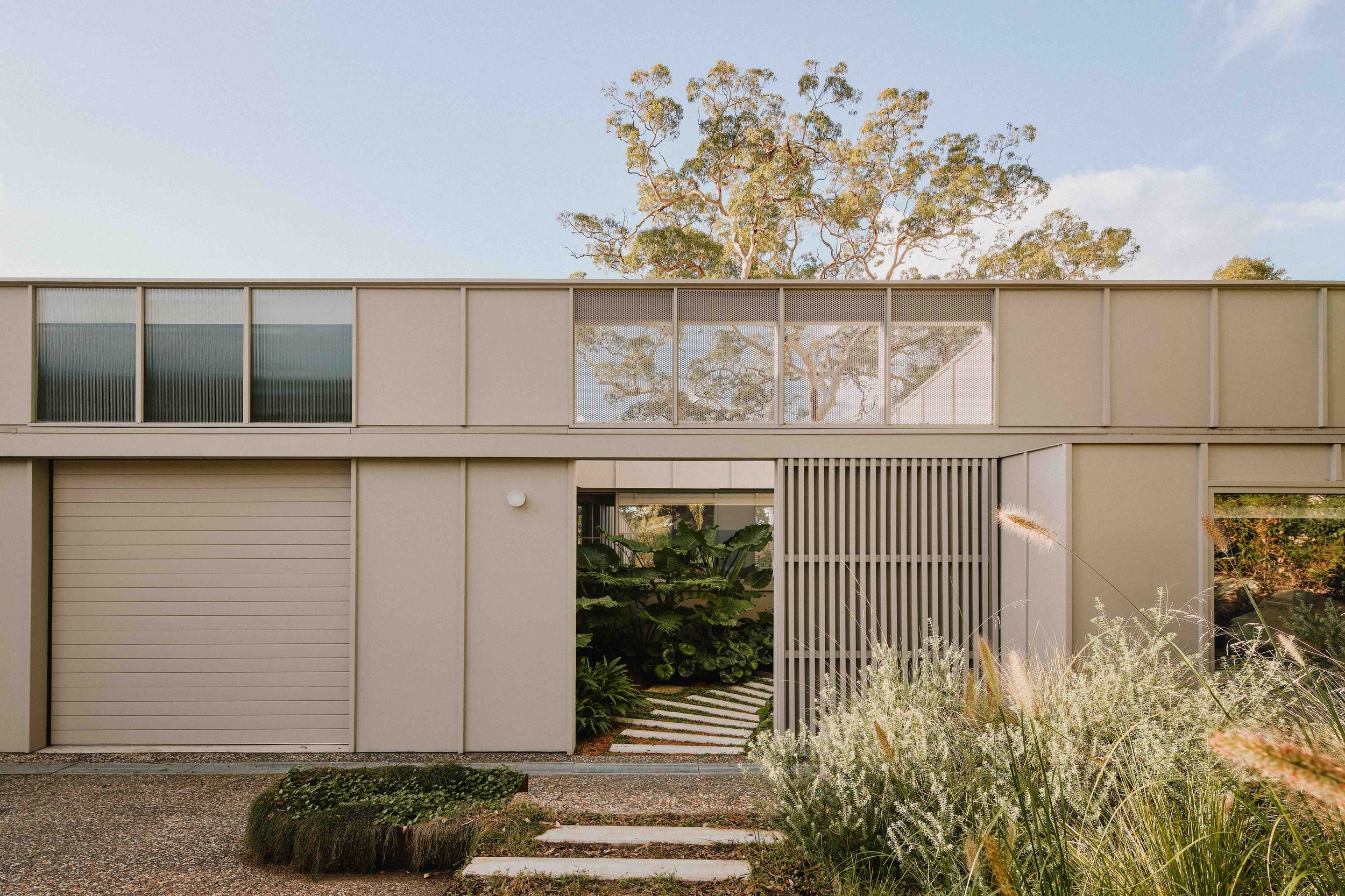 revive-building-projects-como-house-23.jpg