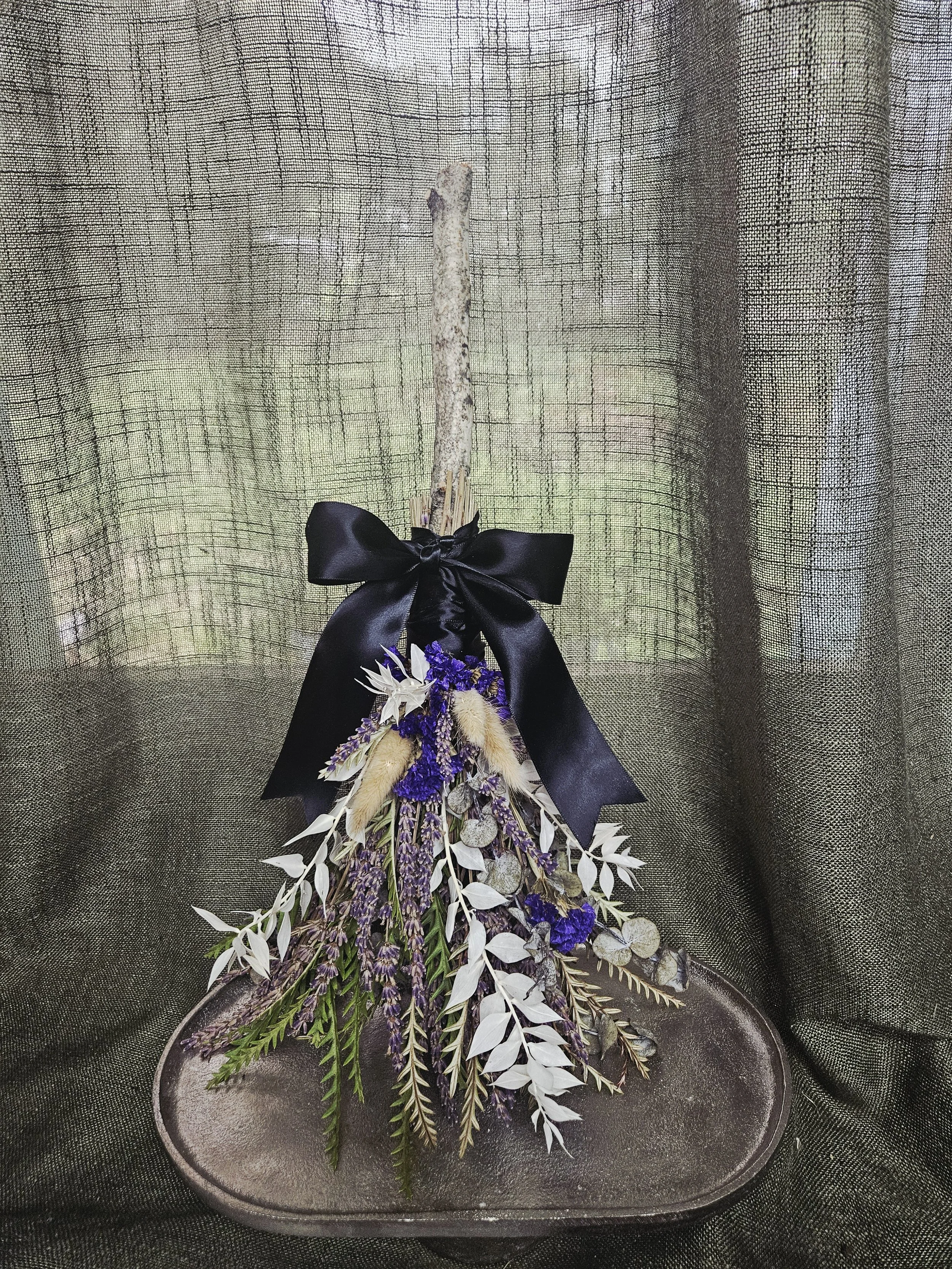 Witch Broom (16")