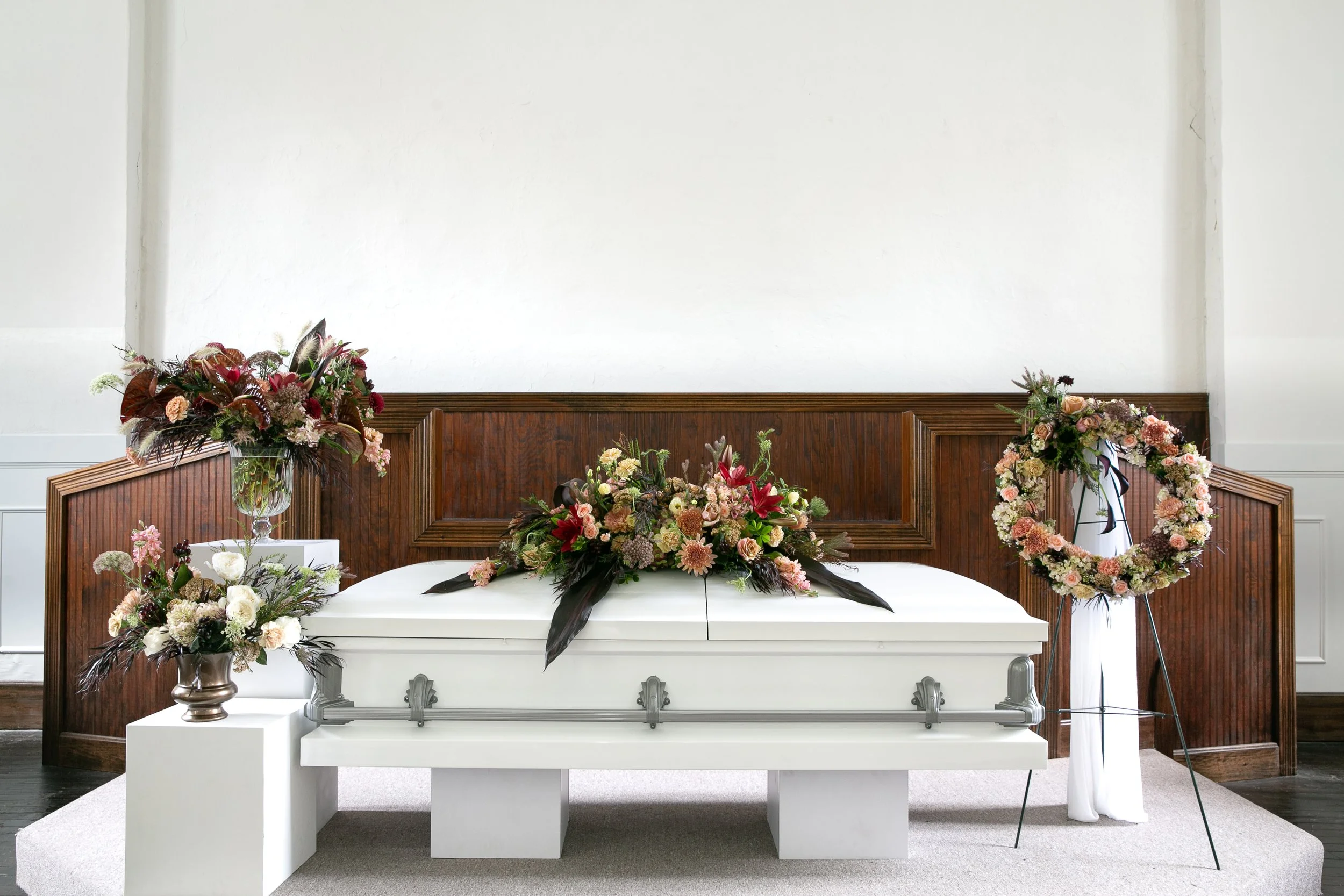 unique funeral flowers, unique sympathy flowers, natural funeral flowers