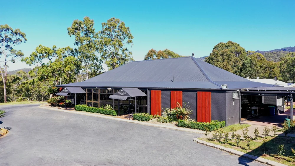 Contact — The Beechmont Hotel